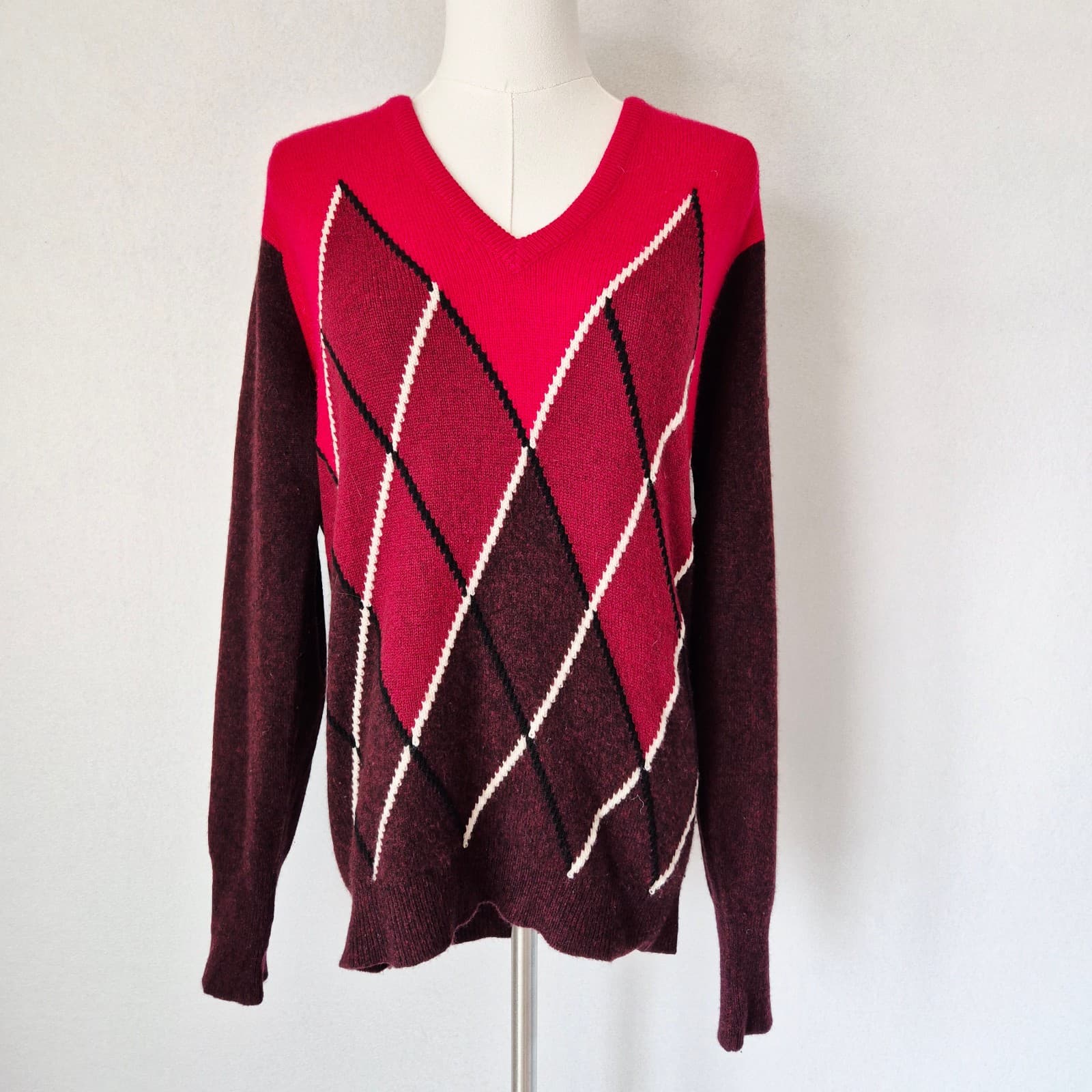 Vintage Ballantyne Of Peebles Scotland Cashmere Argyle V-Neck Sweater Red Sz.40" - Thumbnail 3