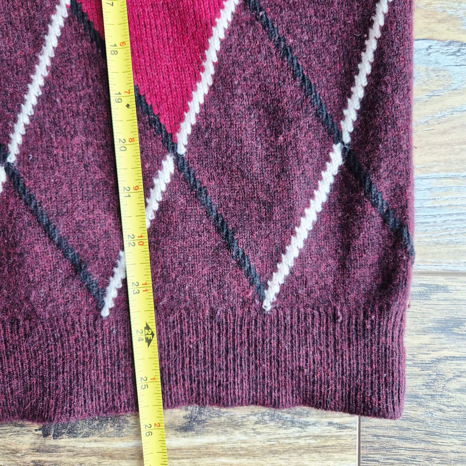 Vintage Ballantyne Of Peebles Scotland Cashmere Argyle V-Neck Sweater Red Sz.40" - Thumbnail 10