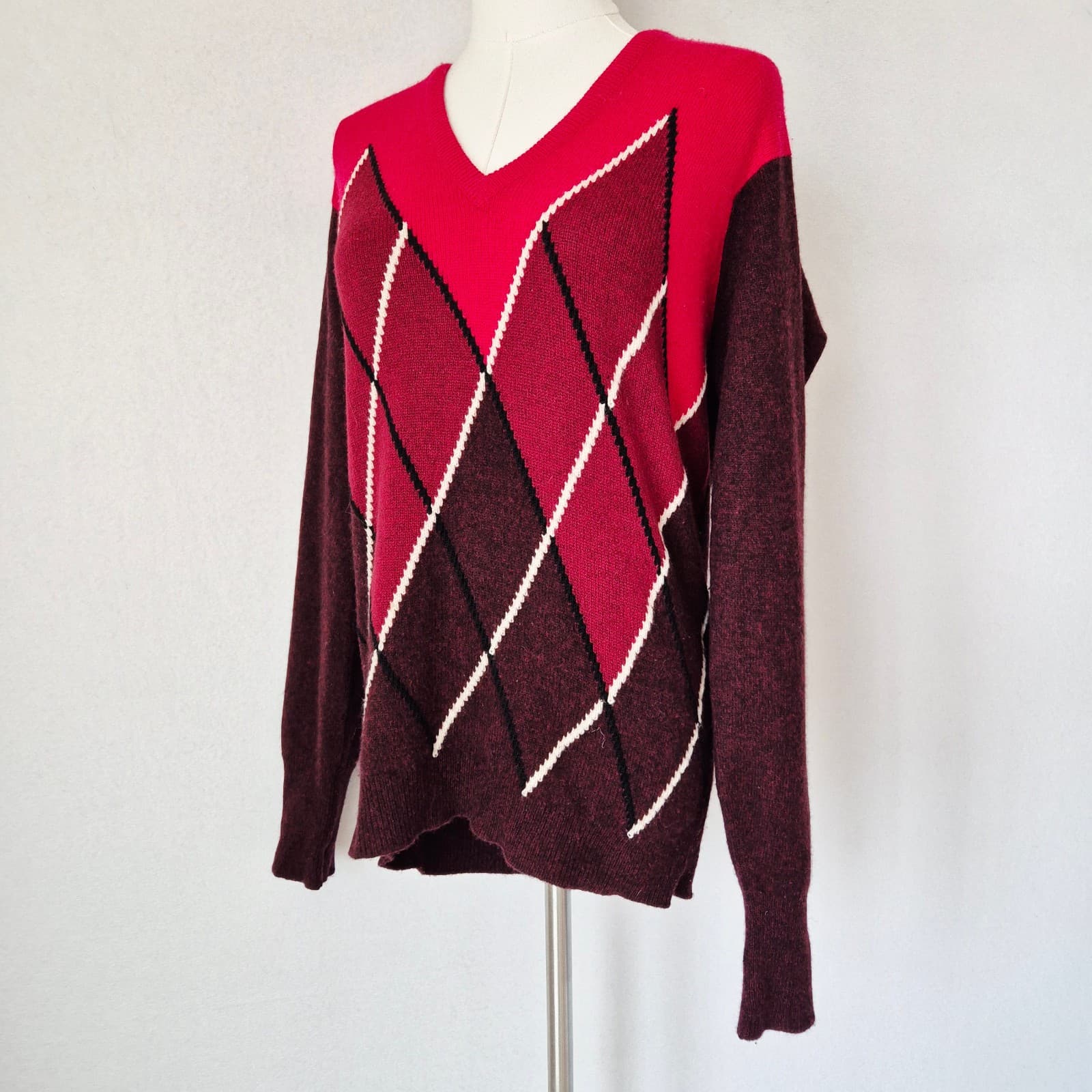 Vintage Ballantyne Of Peebles Scotland Cashmere Argyle V-Neck Sweater Red Sz.40" - Thumbnail 4