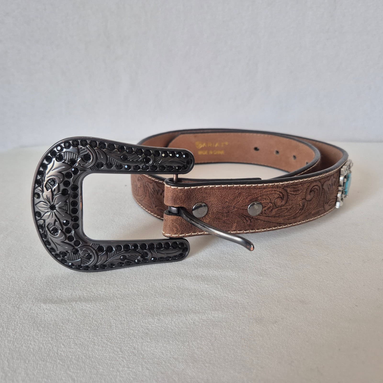 ARIAT Women's S Western Belt Embossed-Leather Turquoise Rhinestone-Accent Buckle - Thumbnail 4