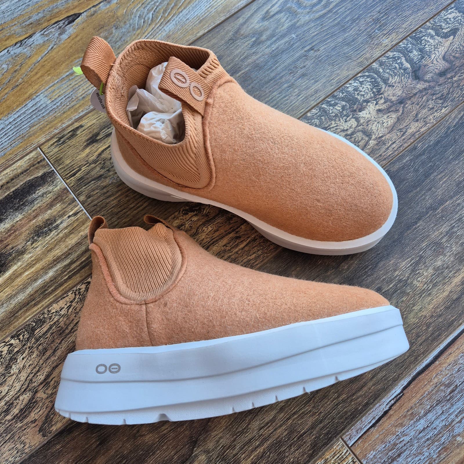 NEW OOFOS OOmega Londoner Women's 5 Ankle Boot Insulated Wool Blend Almond $160 - Thumbnail 3