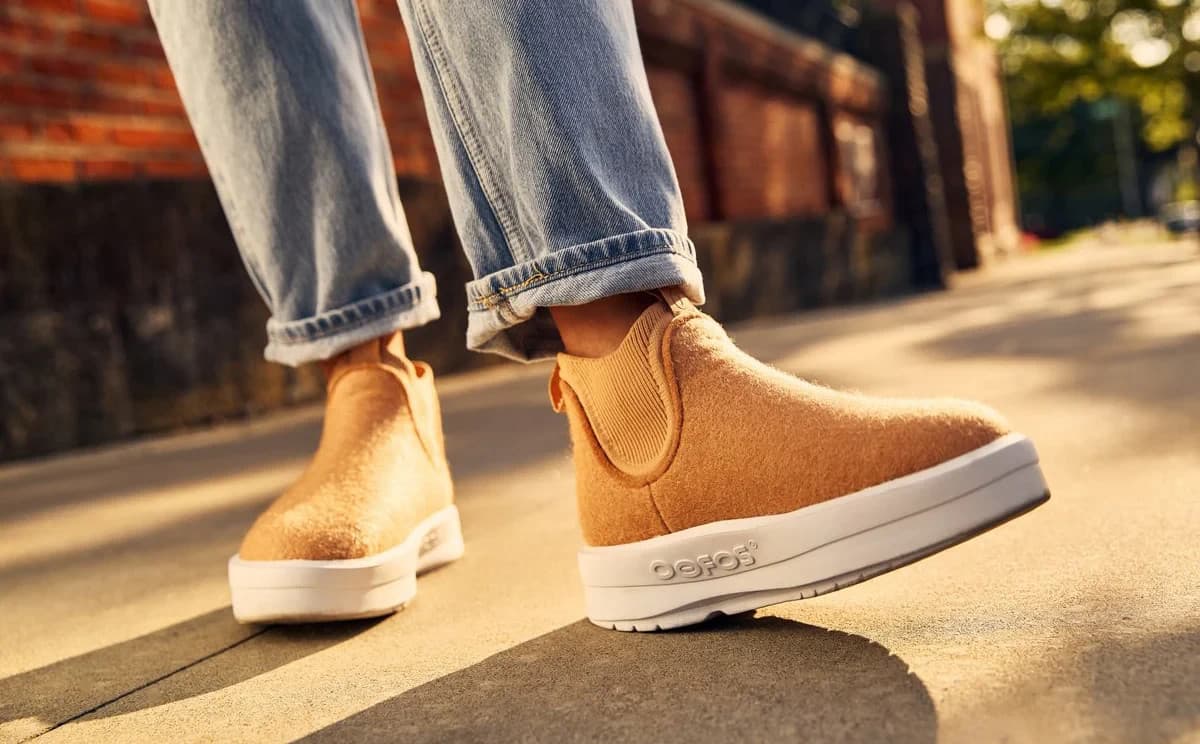 NEW OOFOS OOmega Londoner Women's 5 Ankle Boot Insulated Wool Blend Almond $160 - Thumbnail 5