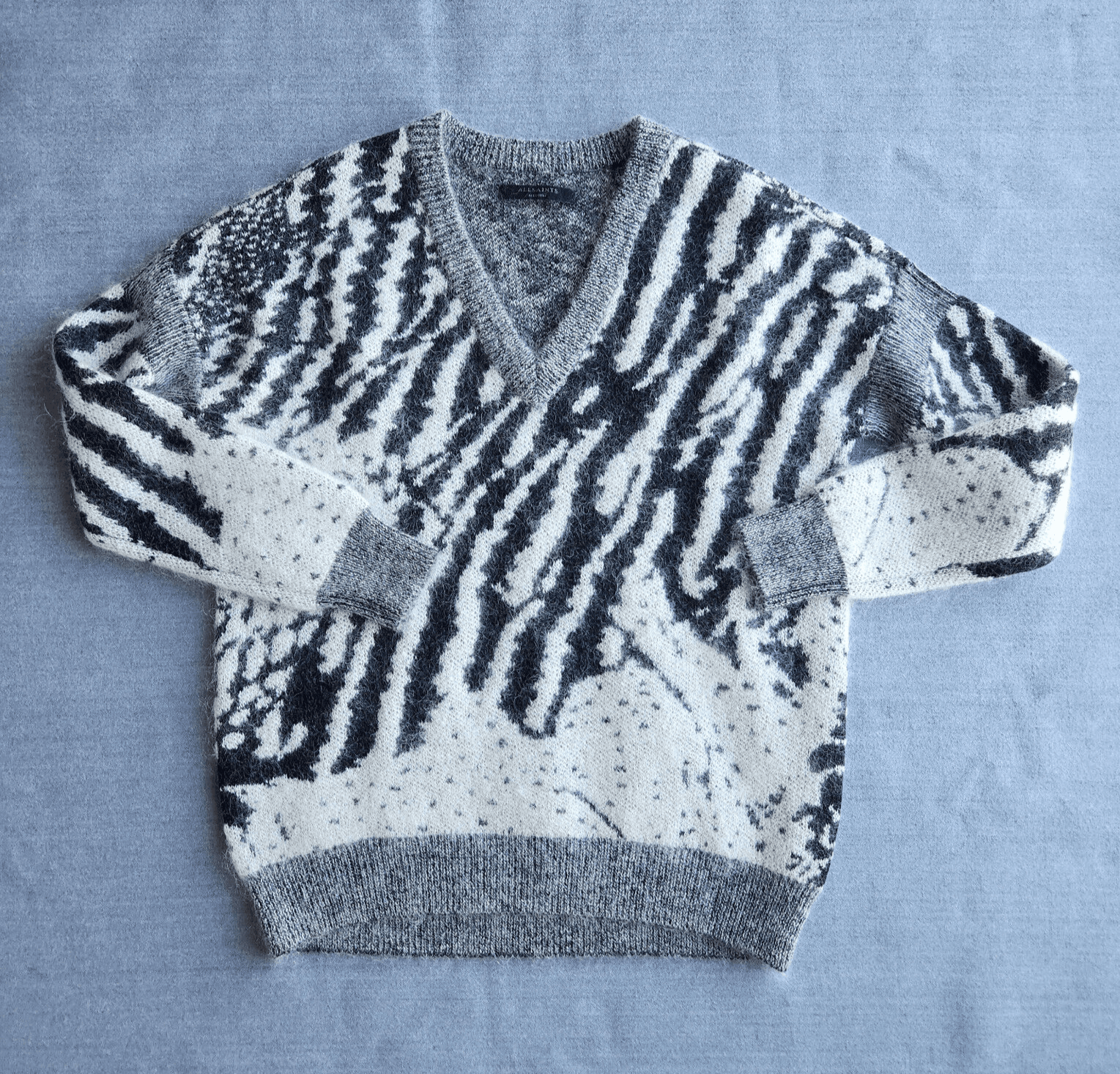 NWoT AllSaints Animal Jumper Wool Mohair V-Neck Sweater Gray Black Women's M - Thumbnail 3
