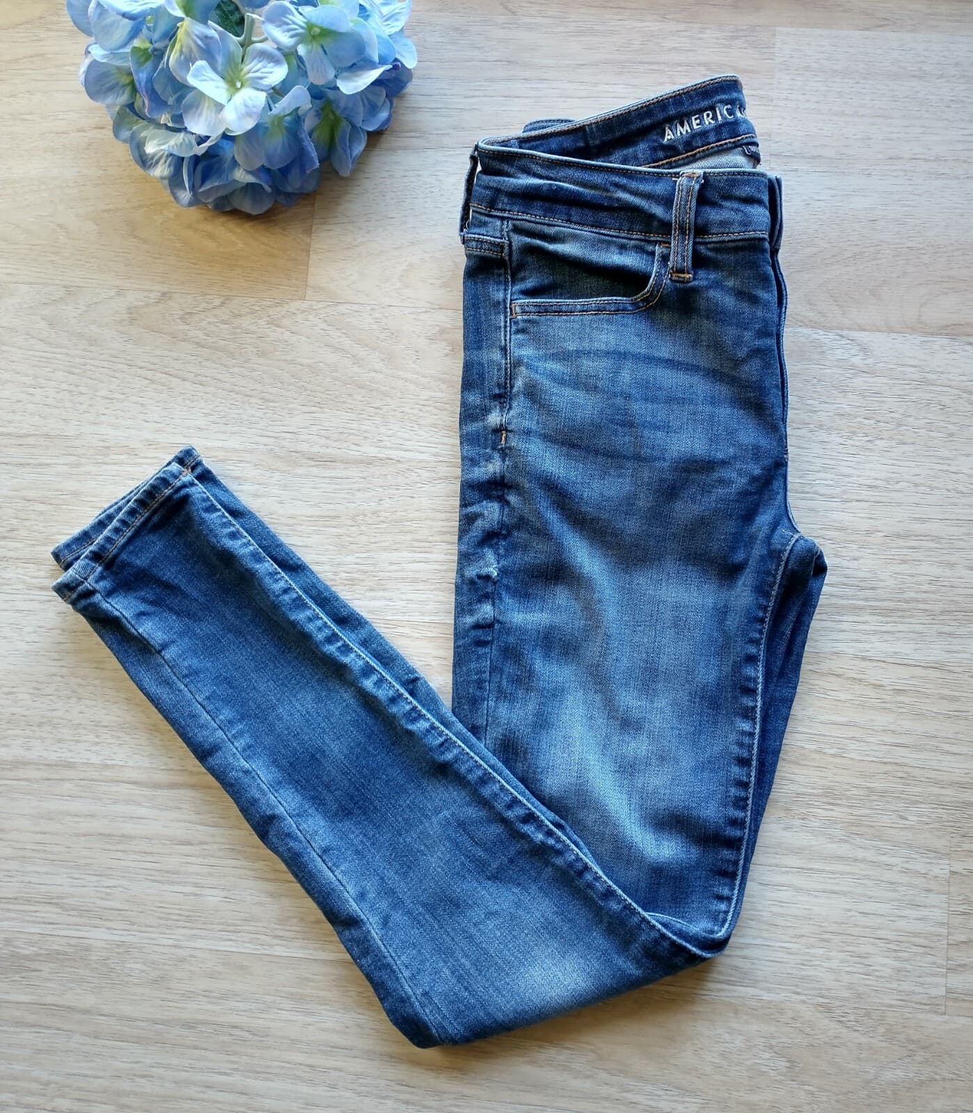 American Eagle Jegging Super Stretch Skinny Jeans Medium Wash Blue Women Sz.6 - Thumbnail 3