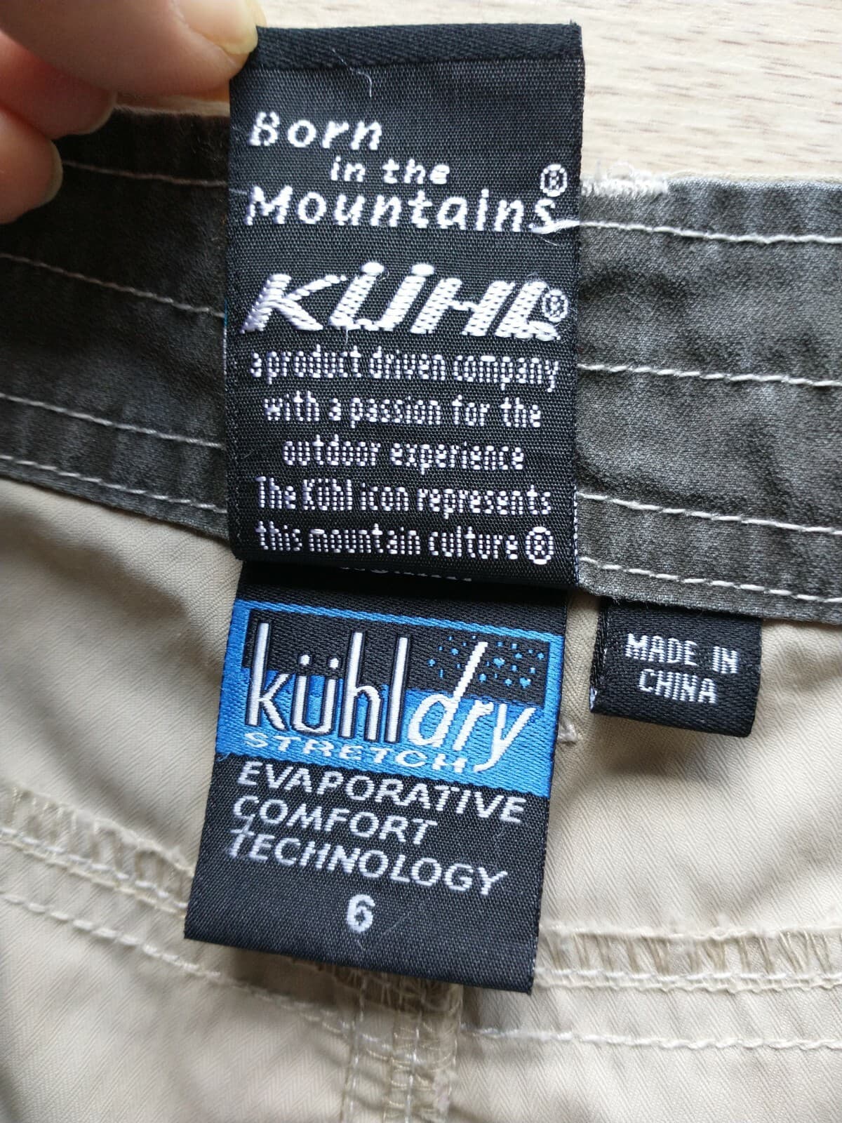 Kuhl Dry Stretch Eva Porative Hiking Shorts Floral Embroidered Khaki Women Sz.6 - Thumbnail 9