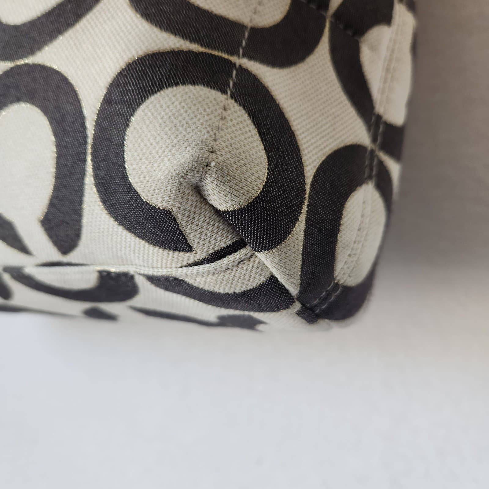 Coach Audrey Op Art Lurex Pique Leigh Logo Slim Large Tote Black Beige #17035 - Thumbnail 6