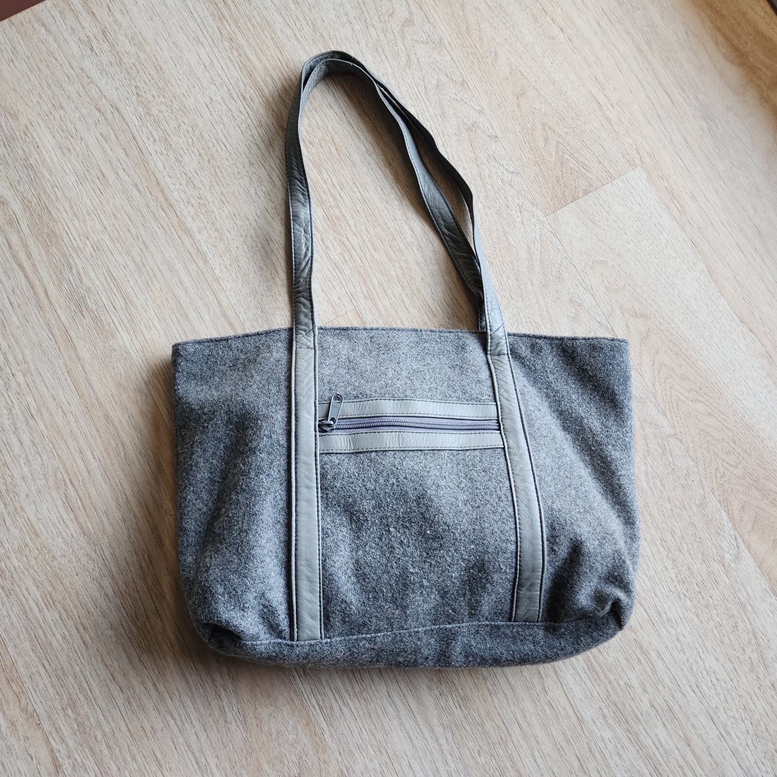 Californian Macasa Felted Lambwool Leather Tote Bag Zip-Closer Grey 16"x11" - Thumbnail 3