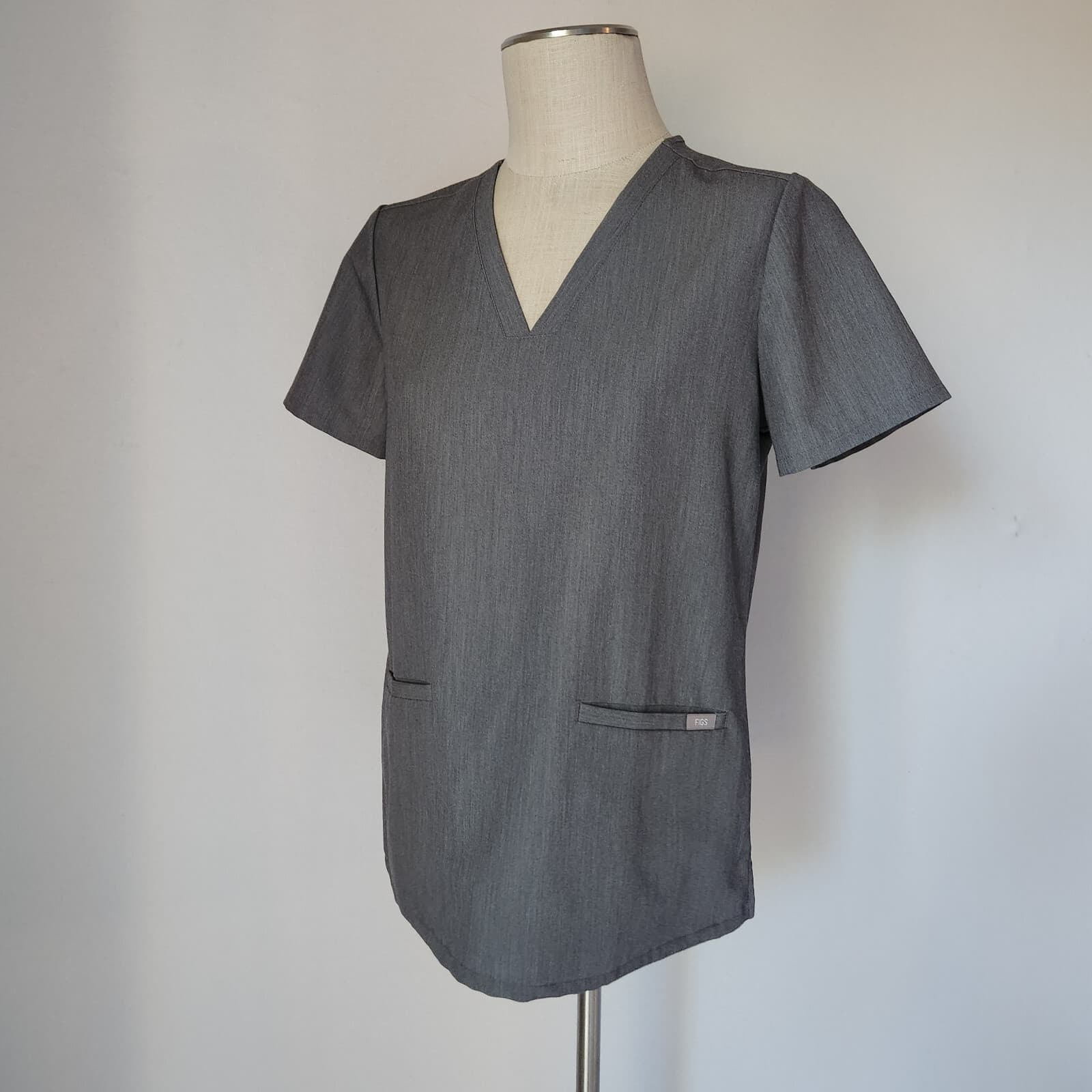FIGS Technical Collection Casma 3 Pocket Scrub Top Short Sleeve Grey Women's S - Thumbnail 2