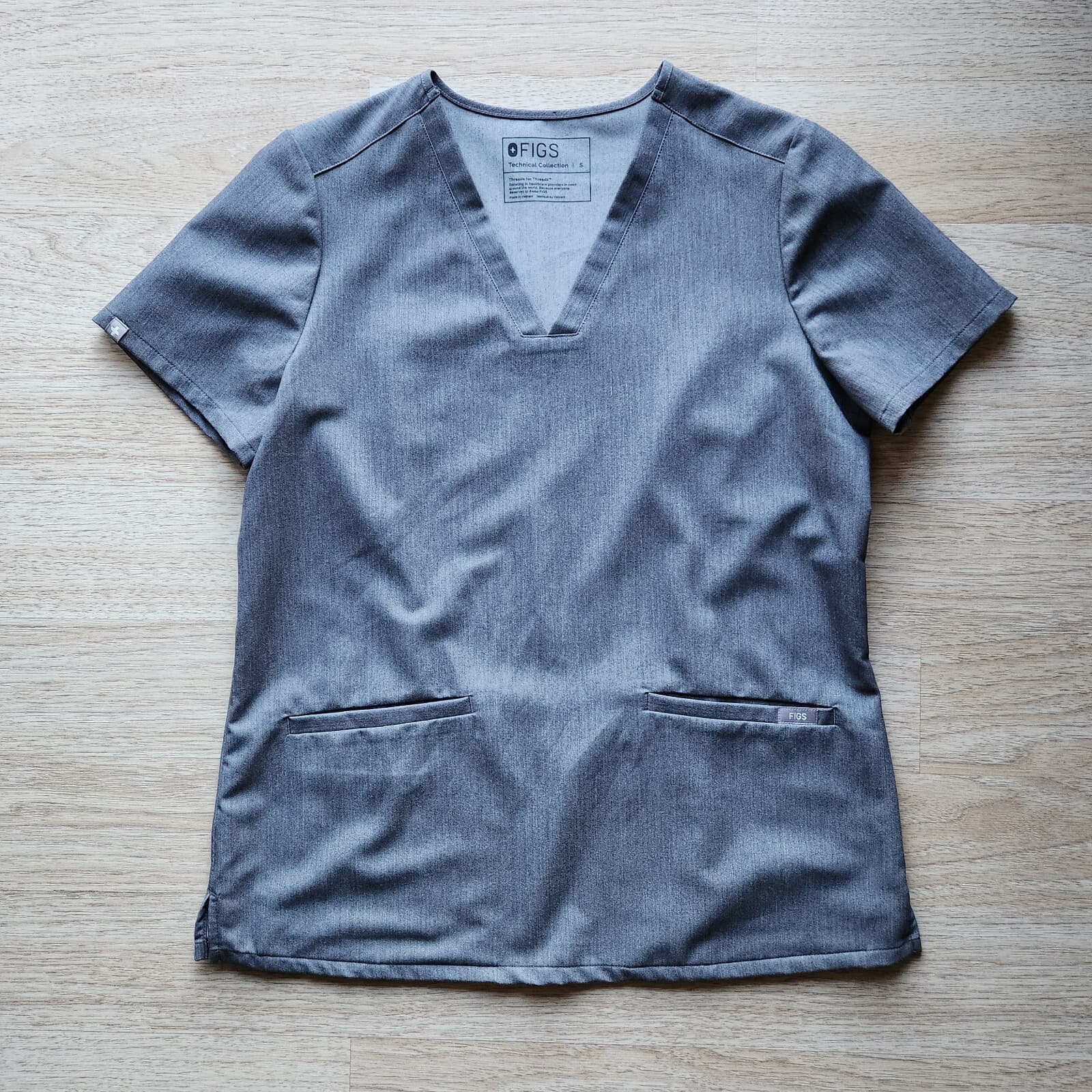 FIGS Technical Collection Casma 3 Pocket Scrub Top Short Sleeve Grey Women's S - Thumbnail 7