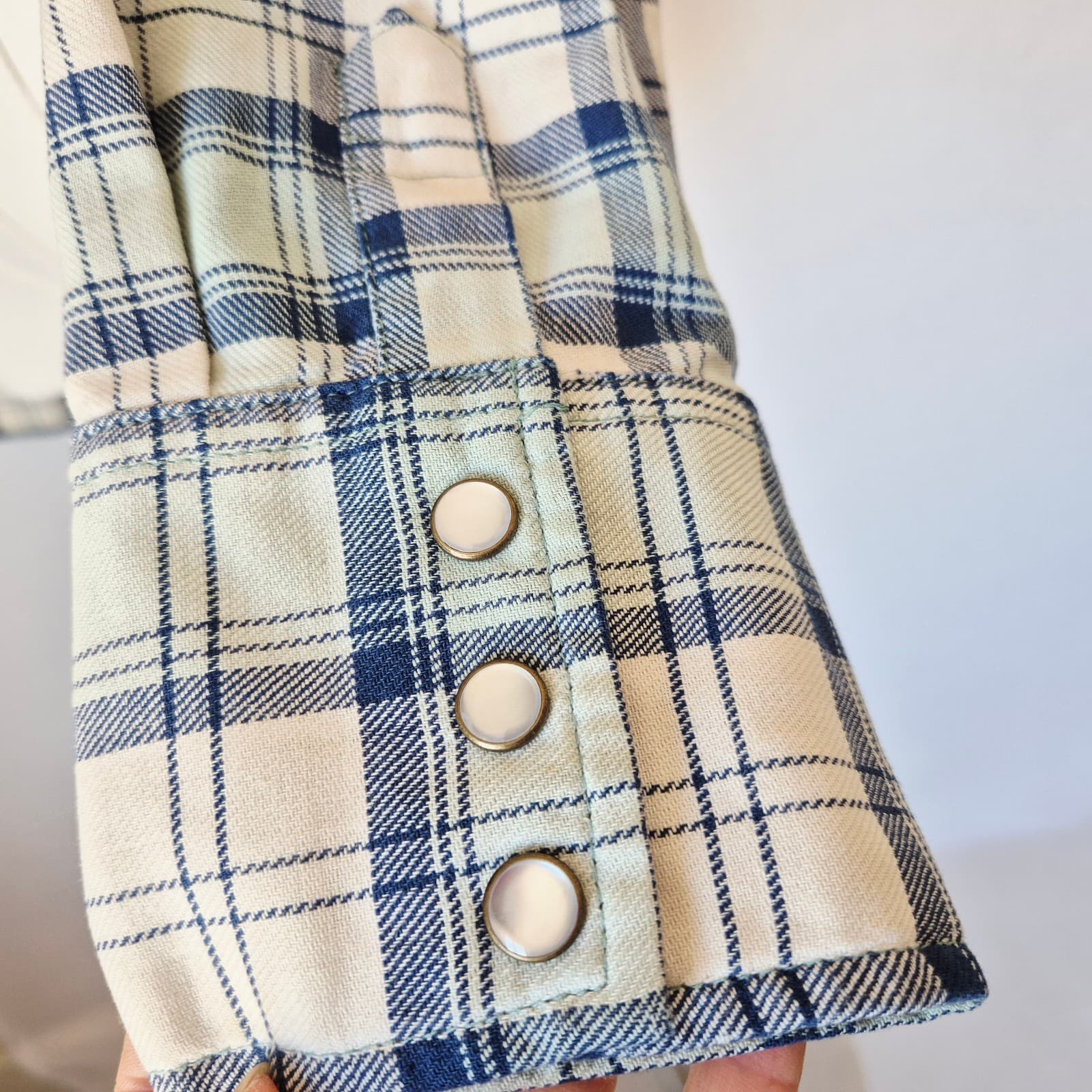 Vintage Guess Made In USA Denim Plaid Western Cropped Jacket Zip-Up Pocket Sz.L - Thumbnail 6