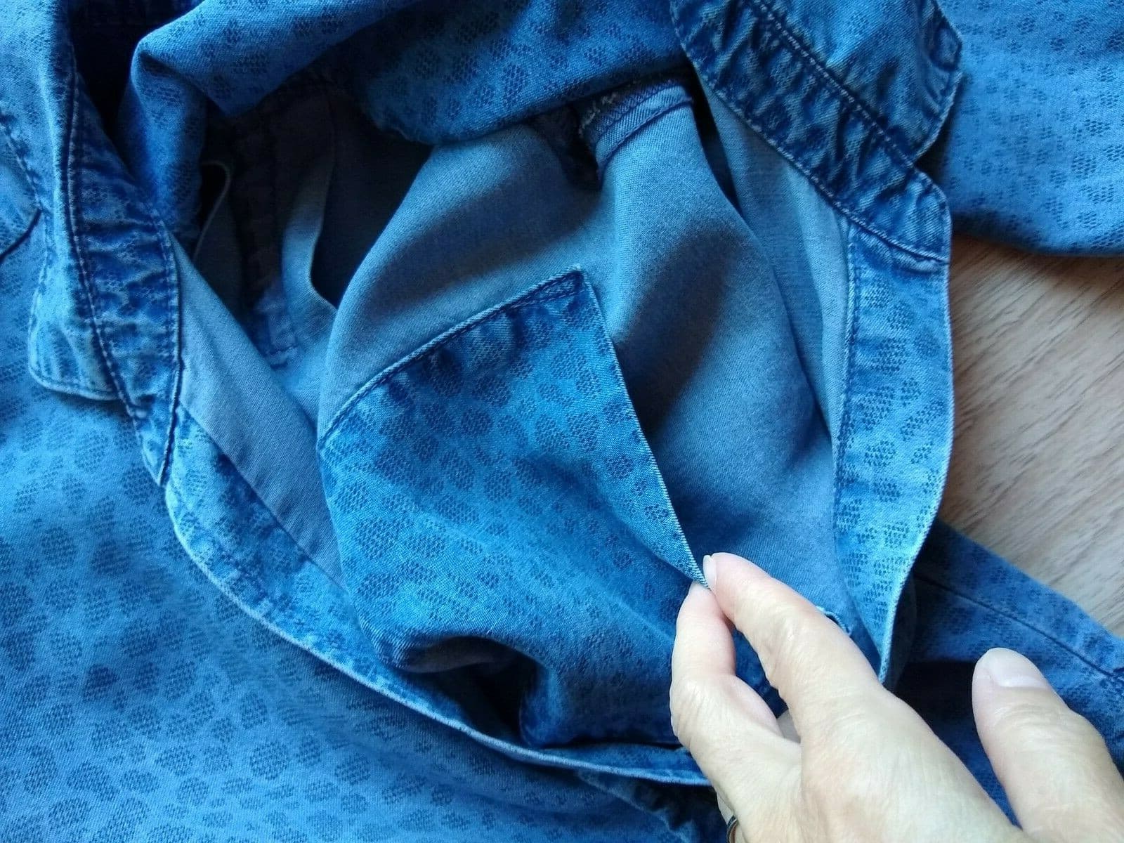 Chelsea & Violet Chambray Shirt Top Long Sleeve Inside Pocket Blue Bust 44 in. - Thumbnail 7
