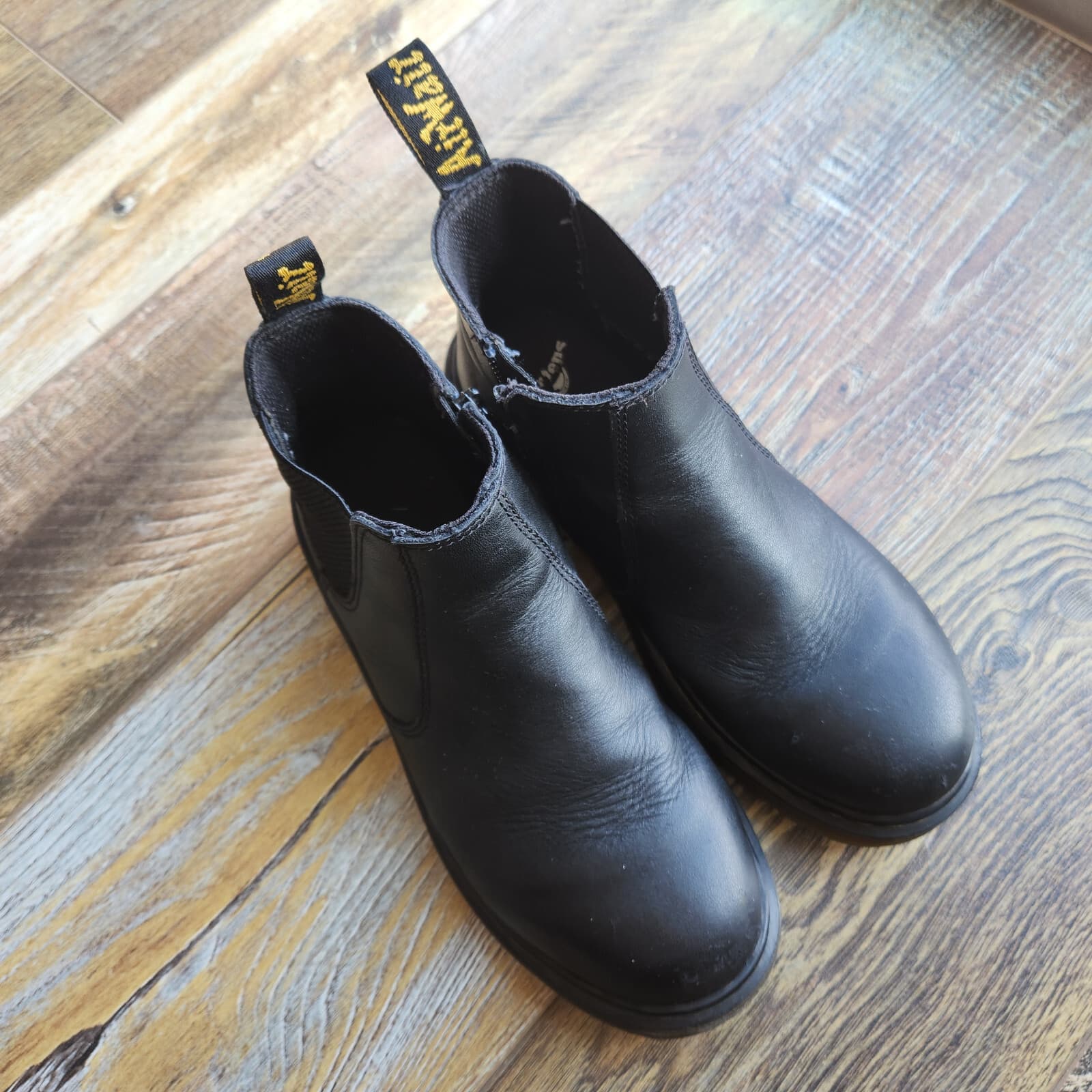 Dr.Martens 2976Y Leather Chelsea Boots Elastic Gussets Ankle-Zip Black M5 W6 - Thumbnail 4