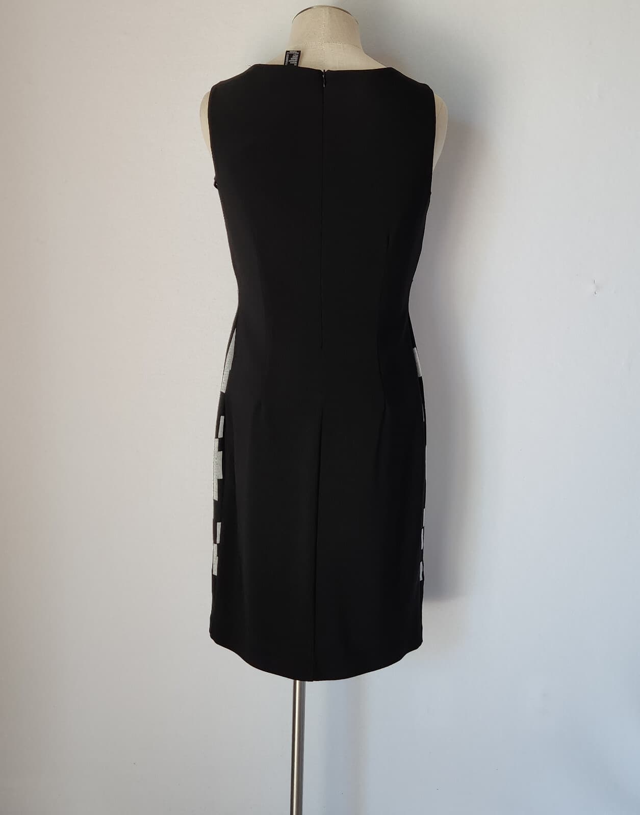 Frank Lyman Sheath Dress Grommet Accent Sleeveless Geo-Printed Black Beige Sz.8 - Thumbnail 6