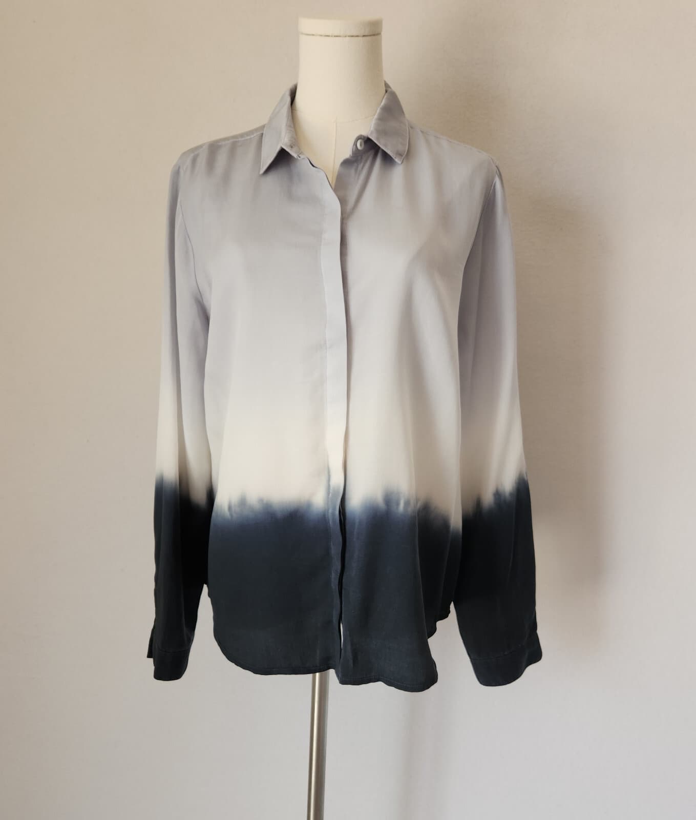 Cloth & Stone Ombre Dip-Dyed Button-Down Shirt Long Sleeve Tencel Grey Blue Sz.M - Thumbnail 2