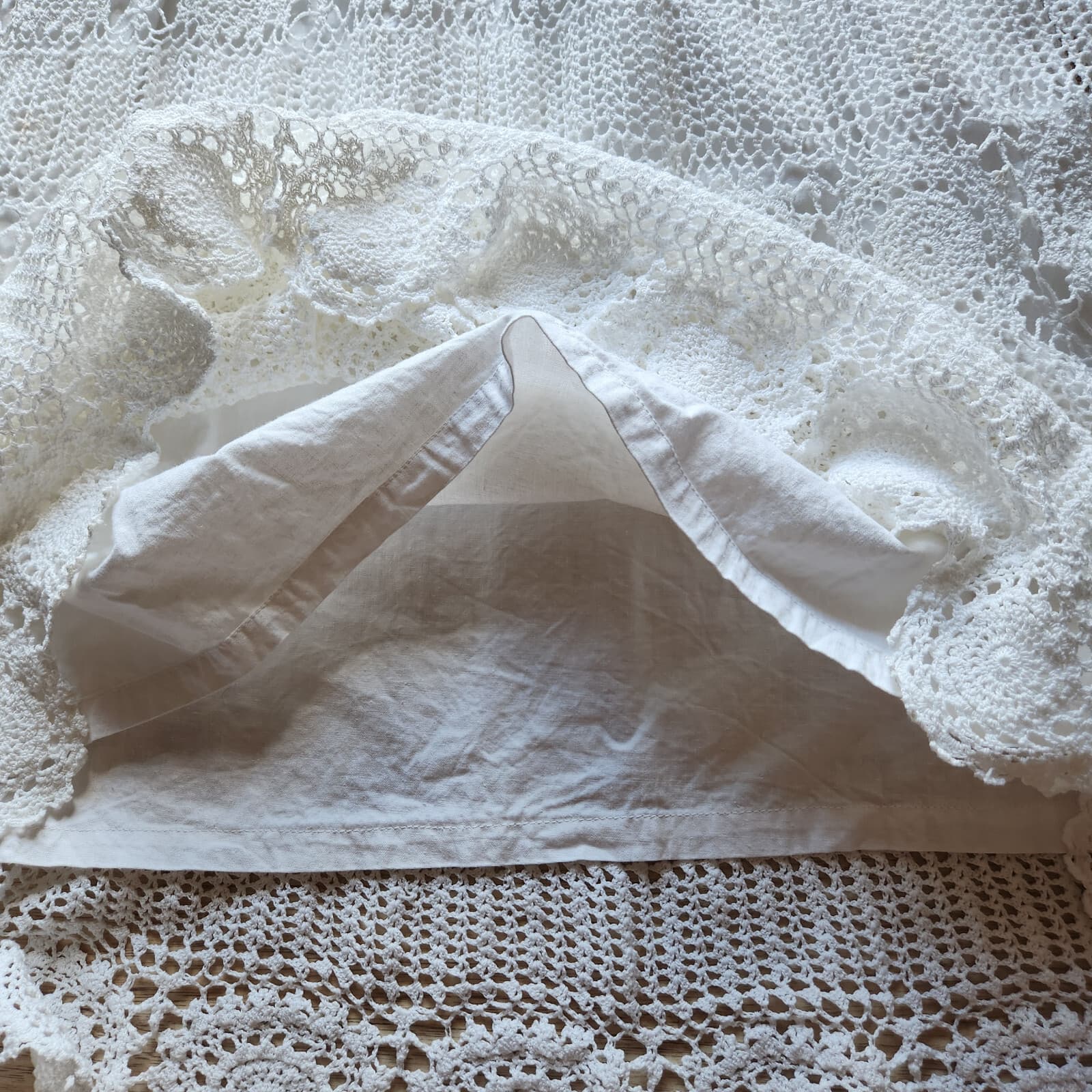 Vintage 1970s Hand Crochet Dress Line White Cotton Lace Elastic Waist Bust 40" - Thumbnail 12
