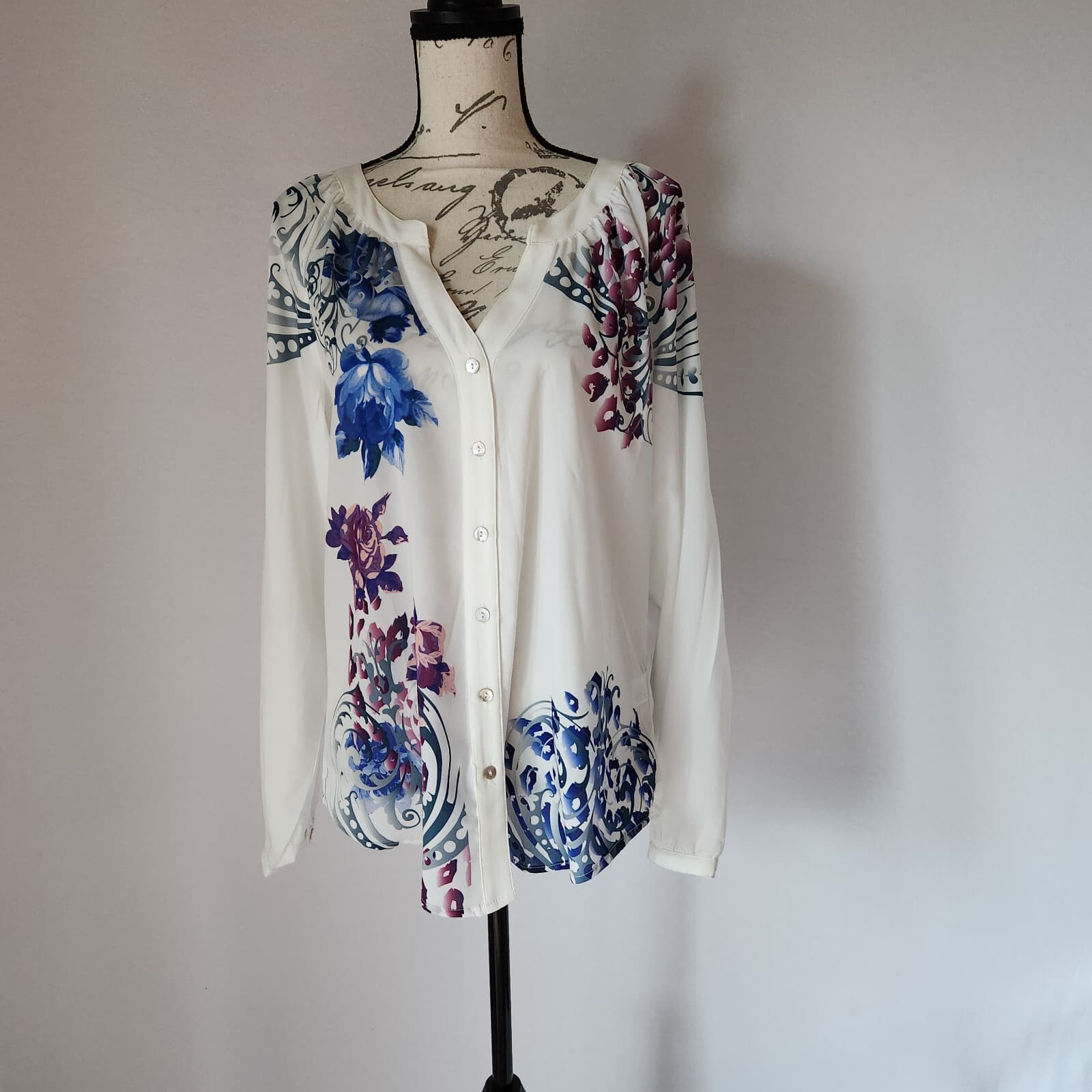 EUC ROPER Wear the West Floral Button Down Shirt Long Sleeve White Women Sz.L - Thumbnail 2