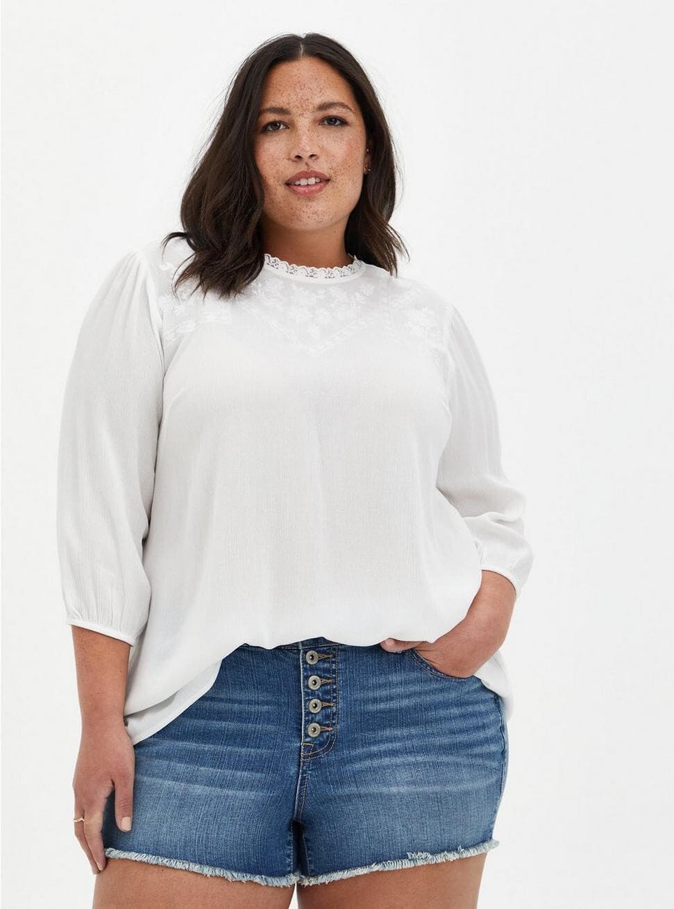 NWT Torrid Crinkle Gauze Embroidered Lace Trim Blouse 3/4 Sleeve White Sz.2X $60 - Thumbnail 2