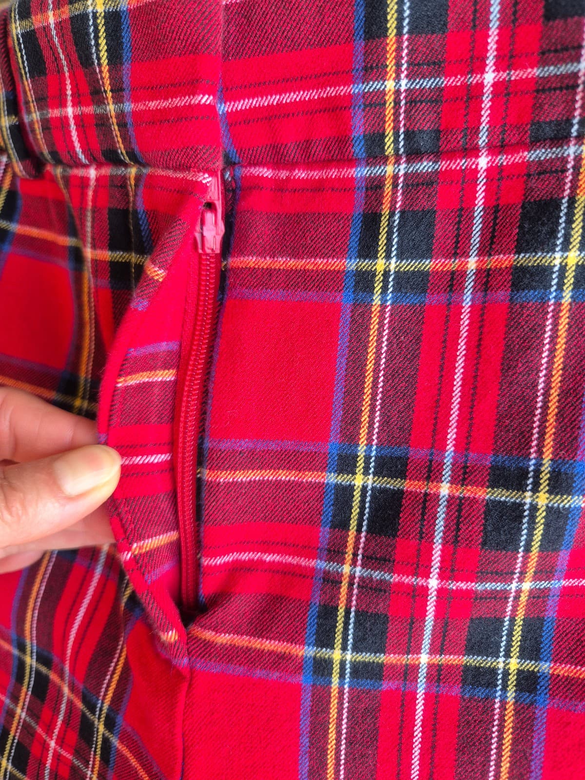 J.Crew Kallie Tartan Plaid Red Black Multi Cropped Straight Pants Womens 6 BT097 - Thumbnail 7