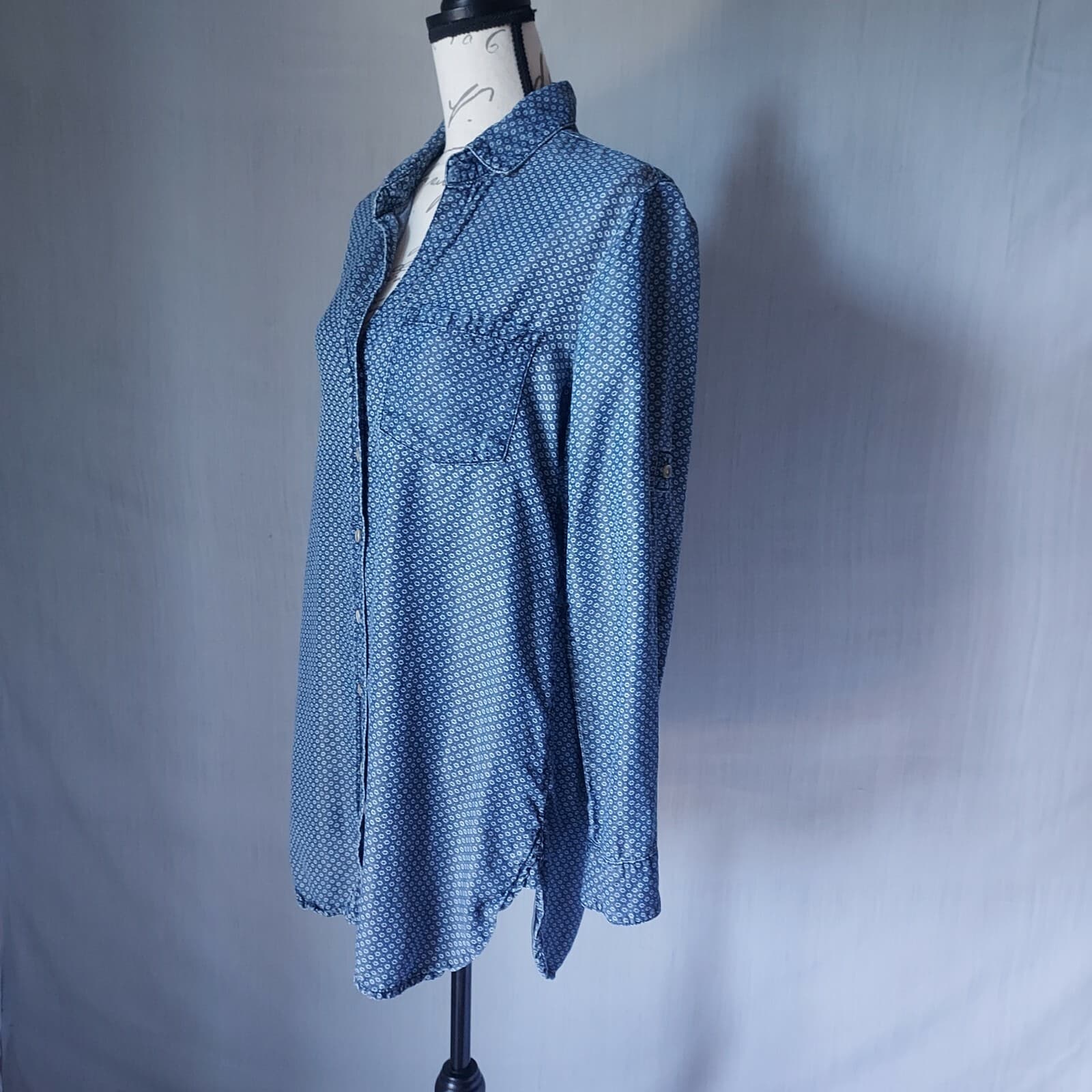 Cloth & Stone Anthropologie Chambray Printed Tunic Shirt Button Long Sleeve Sz.M - Thumbnail 6