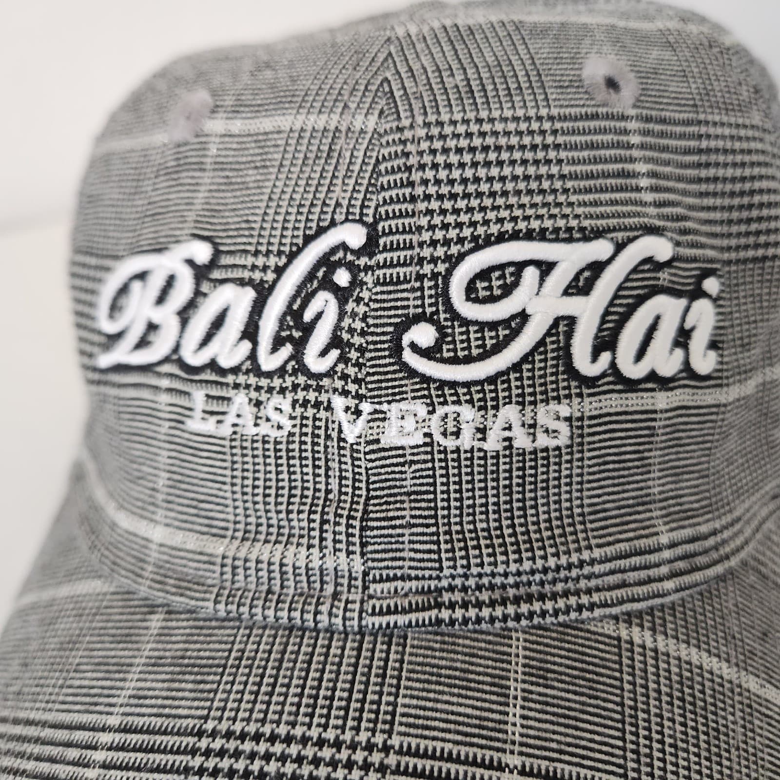 NWoT Legendary Bali Hai Golf Club Las Vegas Hat Adjustable Plaid Gray Glitter - Thumbnail 3