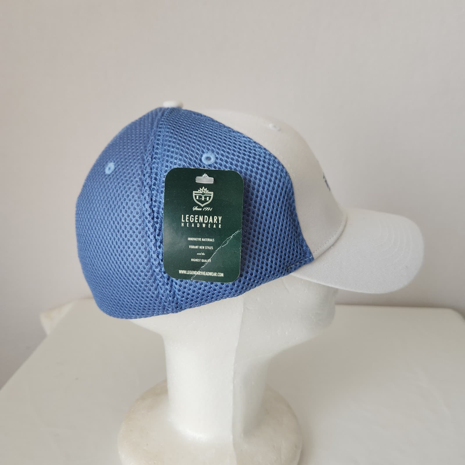 NWoT Legendary Royal Mayfair Golf Club Hat Cap Stretch Perfect Fit Blue White - Thumbnail 4