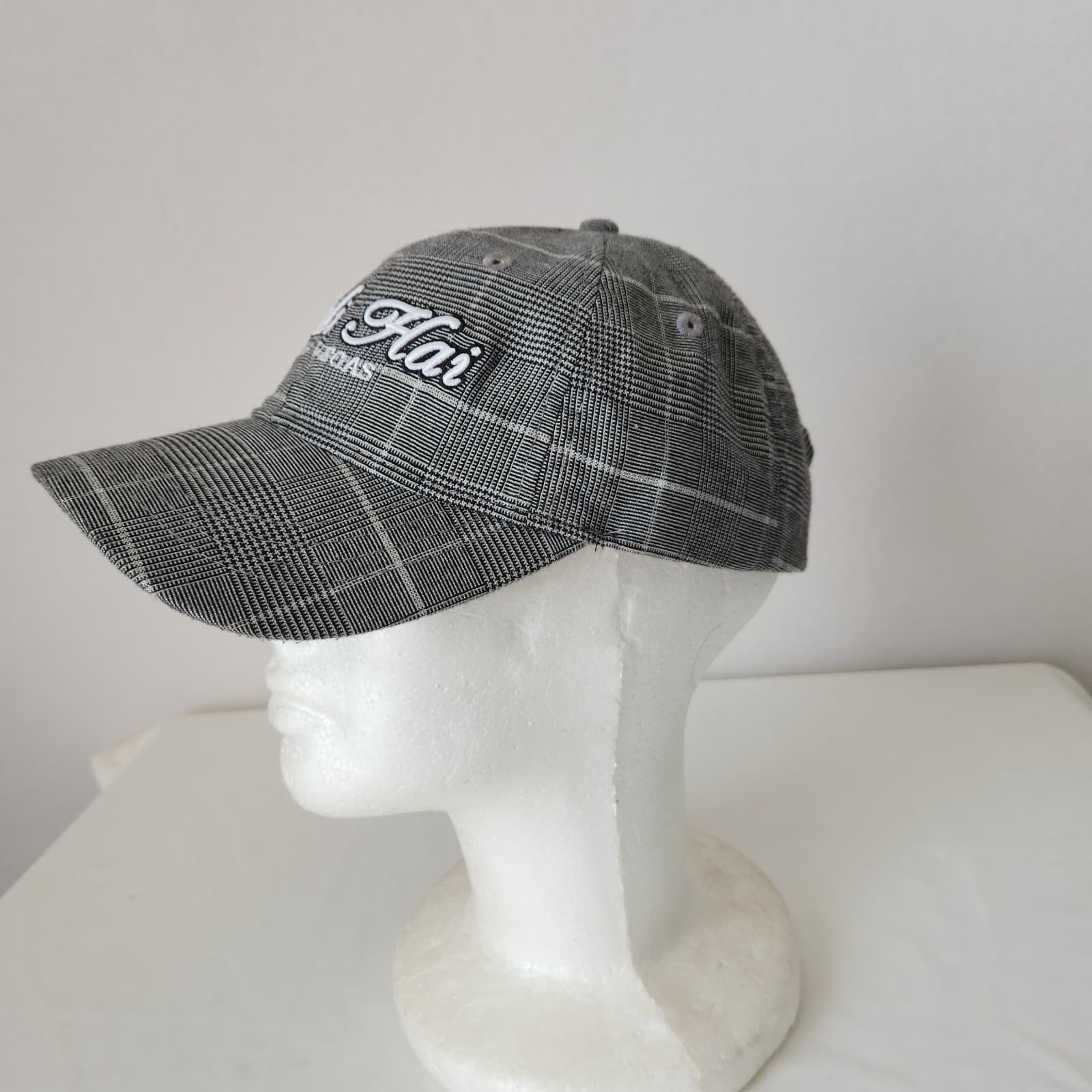 NWoT Legendary Bali Hai Golf Club Las Vegas Hat Adjustable Plaid Gray Glitter - Thumbnail 5