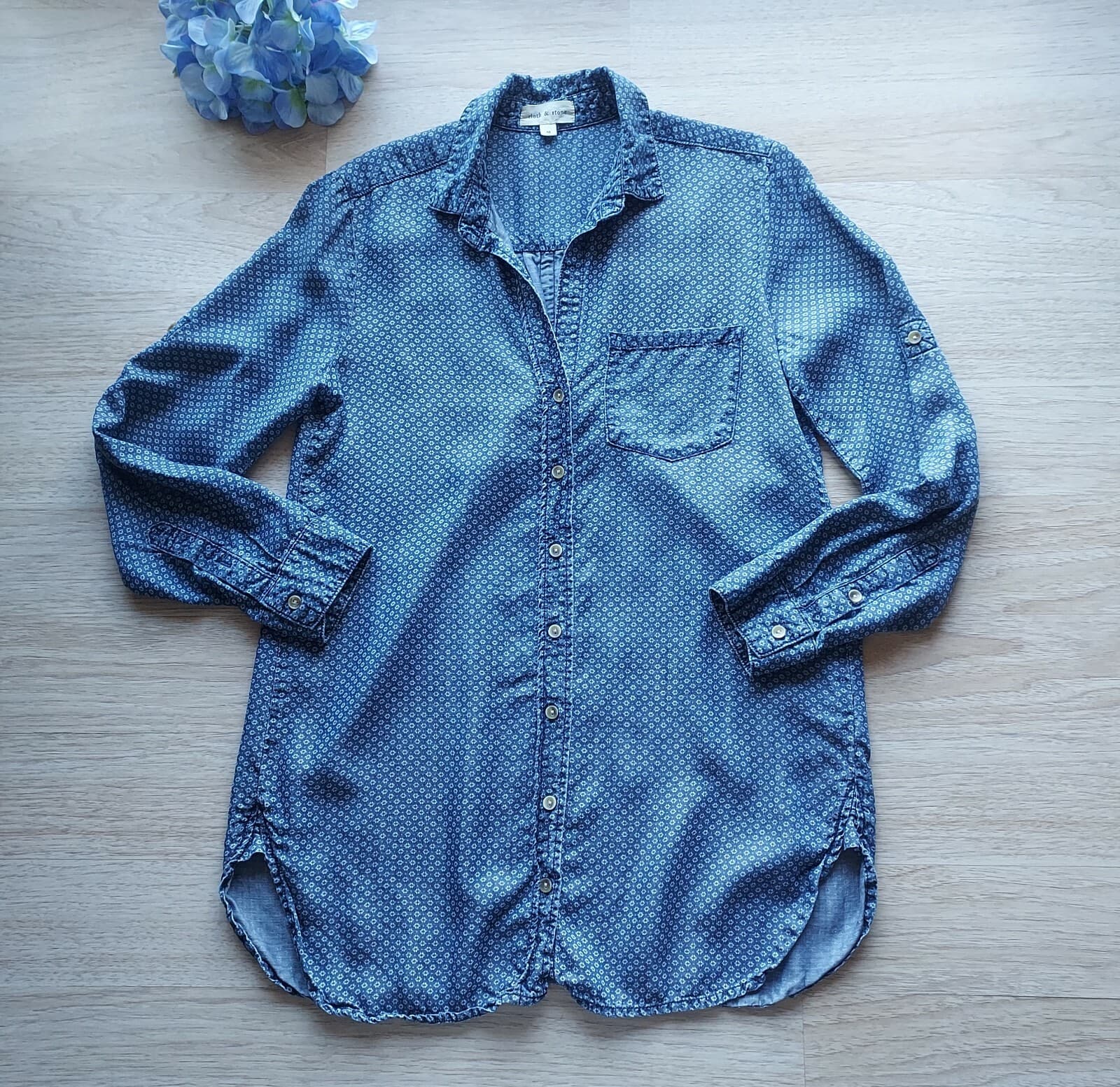 Cloth & Stone Anthropologie Chambray Printed Tunic Shirt Button Long Sleeve Sz.M - Thumbnail 3