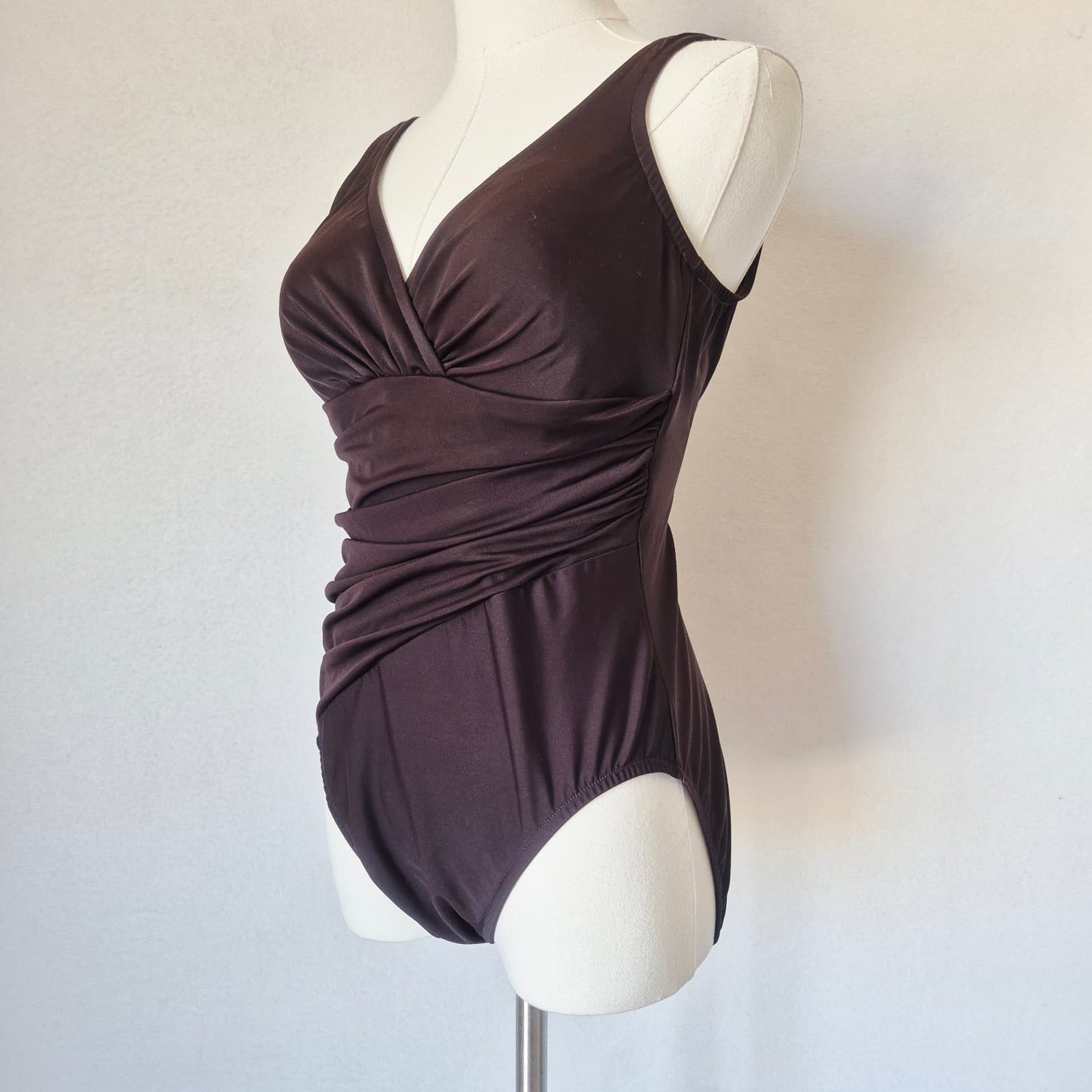 Trimshaper One Piece Surplice Swimsuit Ruched Tummy Control Underwire Brown US10 - Thumbnail 3