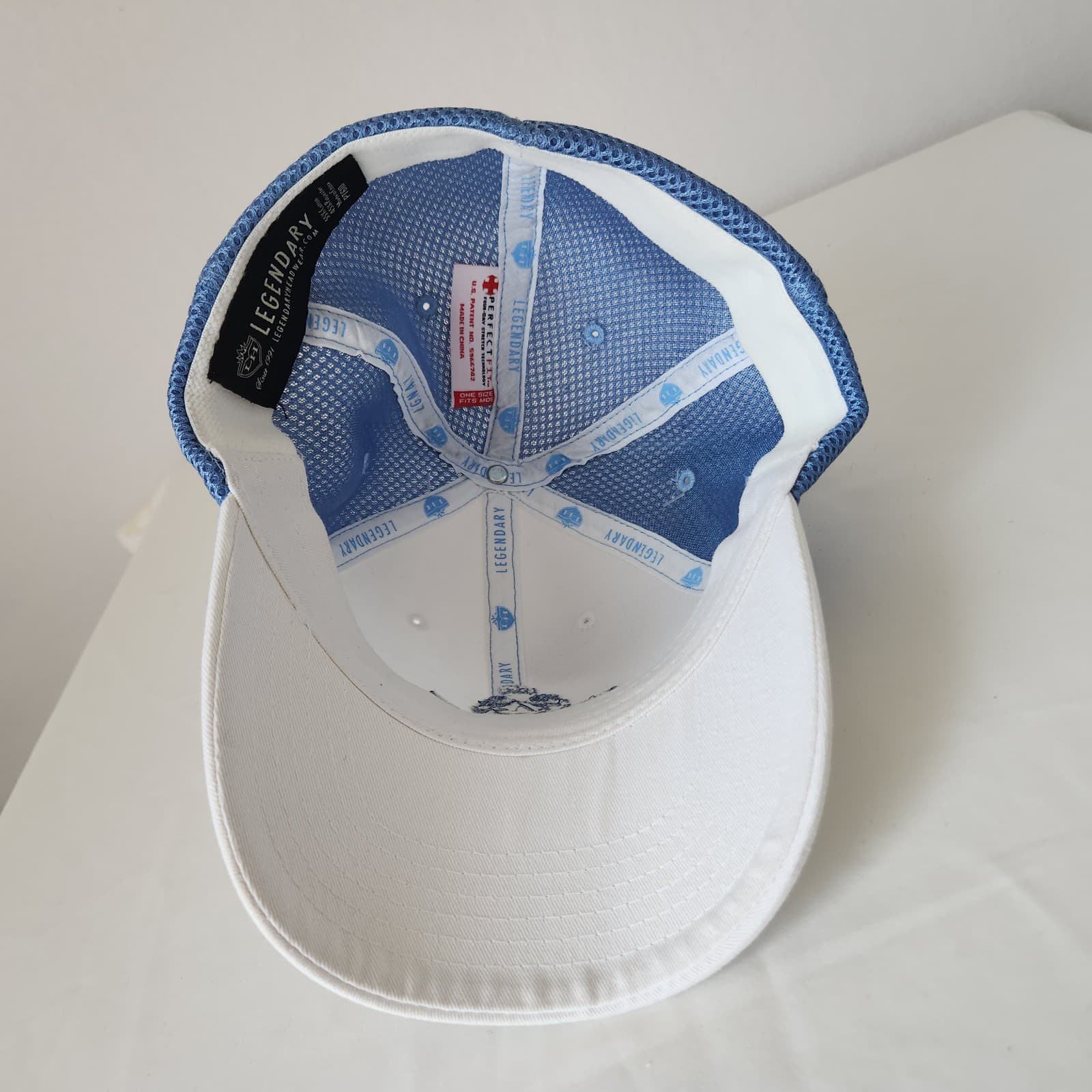 NWoT Legendary Royal Mayfair Golf Club Hat Cap Stretch Perfect Fit Blue White - Thumbnail 9