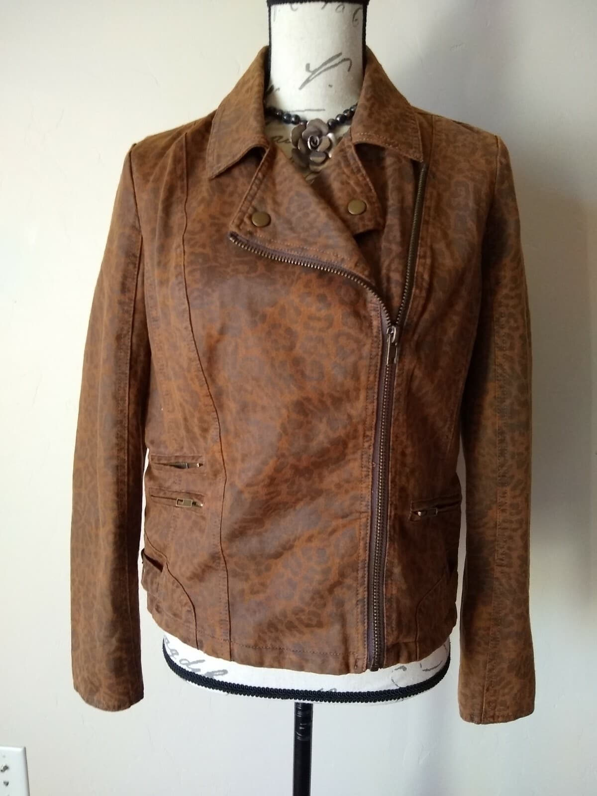 KUT from the Kloth Faux Suede Jacket Leopard Print Zip Pockets Sz.M - Thumbnail 3