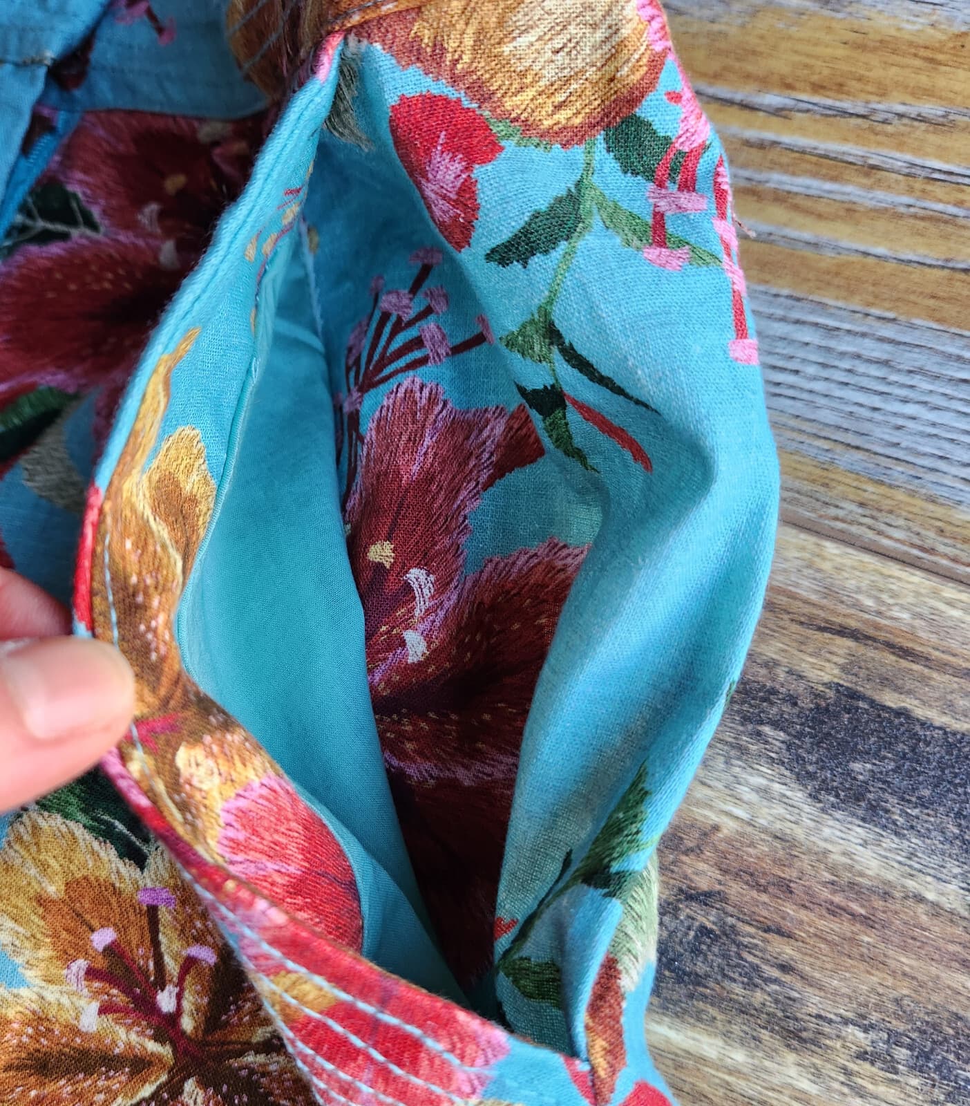 NWoT Farm Rio Anthropologie Melanie Floral Bermuda Shorts Linen Blend Blue XS - Thumbnail 9