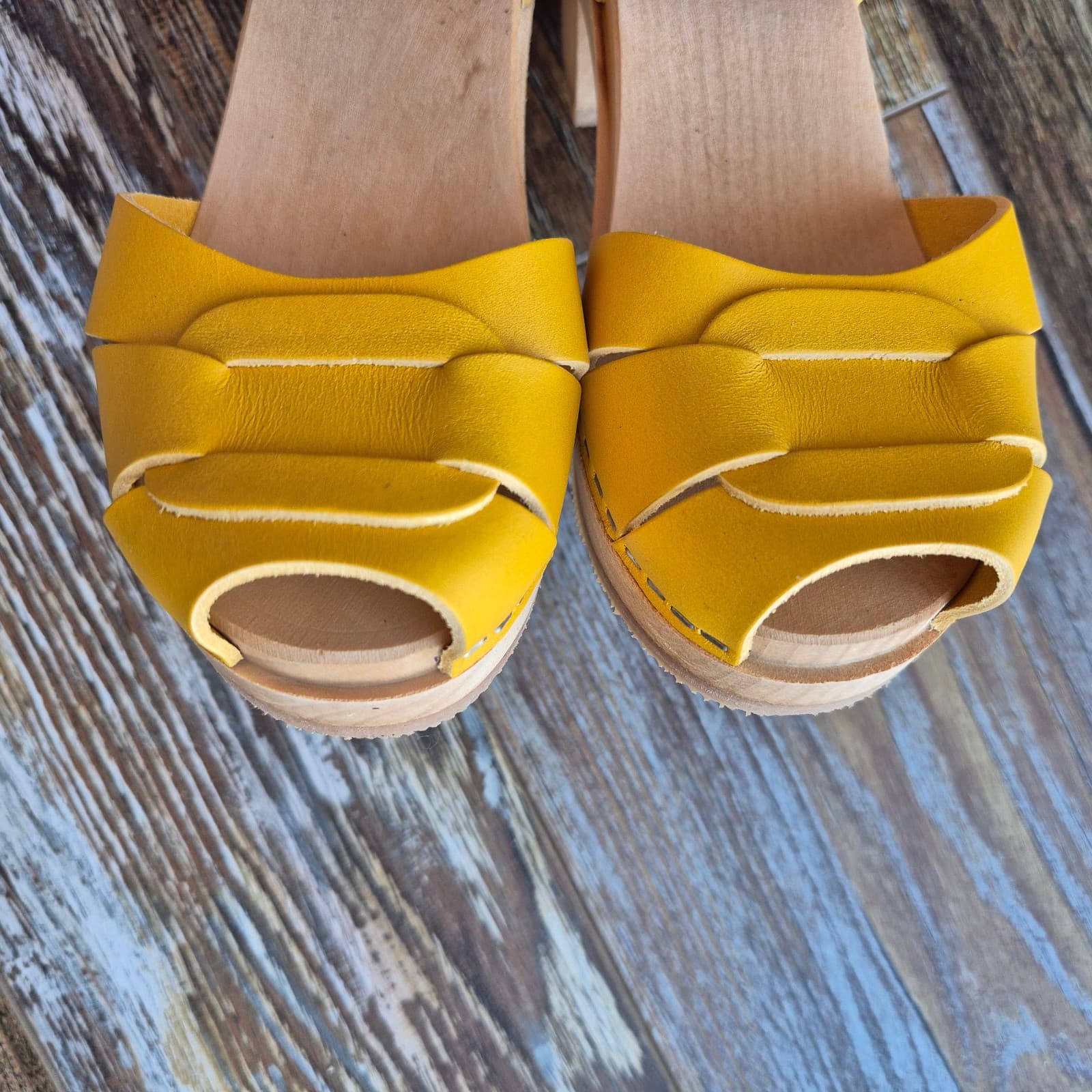 NIB Swedish Hasbeens $370 Peep Toe High Sandals Yellow Leather Wood-Heel Sz.EU35 - Thumbnail 9
