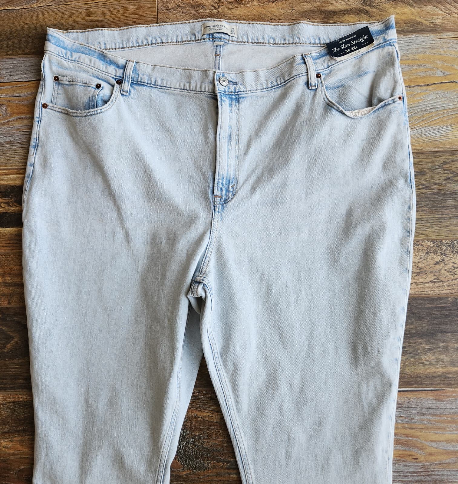 NWT Abercrombie & Fitch Curve Love Slim Straight Ultra High Rise Jean Split 36 - Thumbnail 5