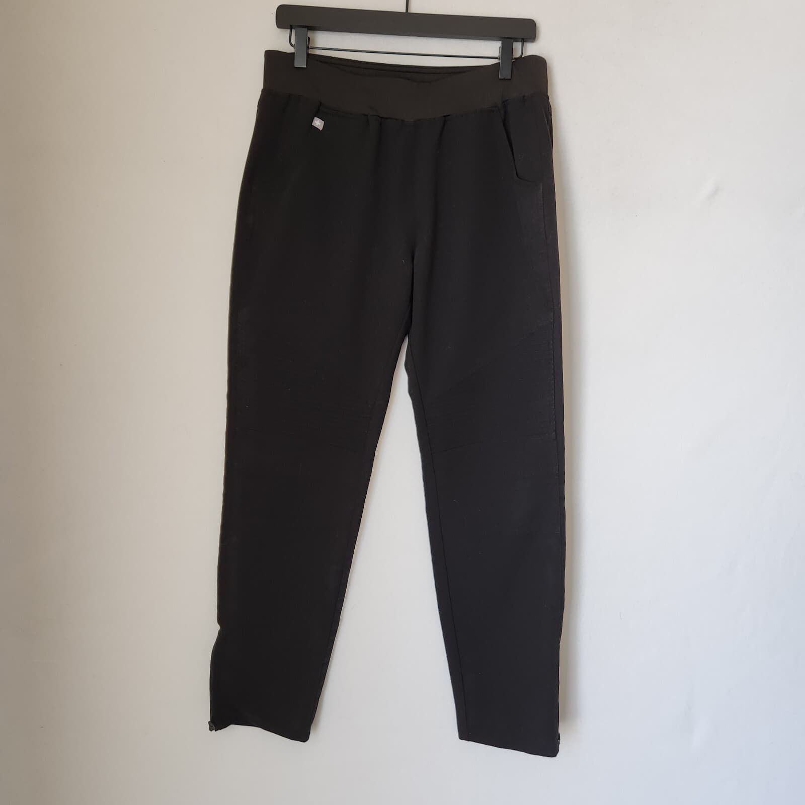 FIGS Technical Collcection Kanye Moto Scrub Pants Slim Fit Pull-On Black Women M - Thumbnail 2