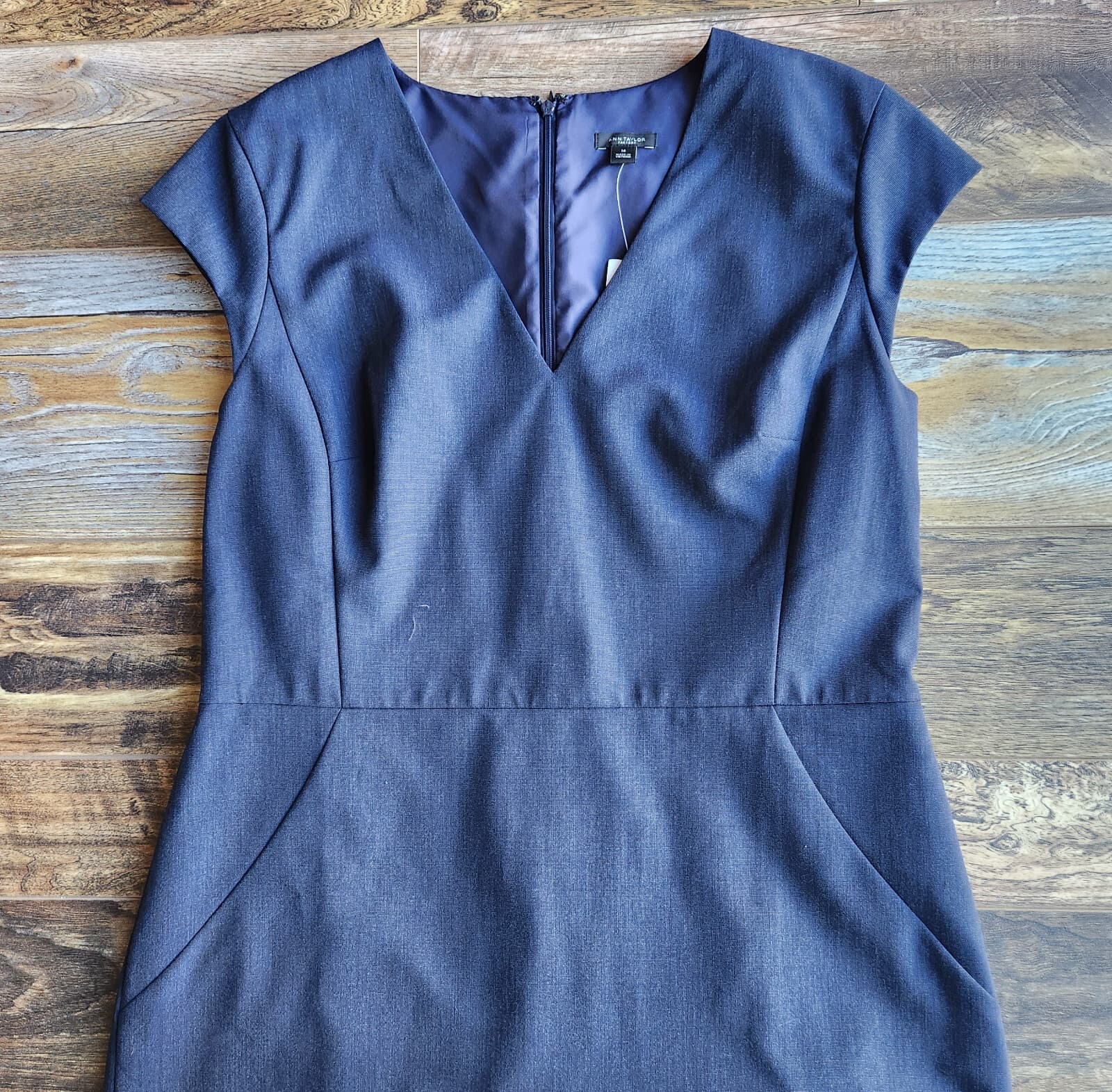 NEW Ann Taylor Sheath Dress Knee Length V-Neck Cap Sleeve Stretch Navy Blue 14 - Thumbnail 2