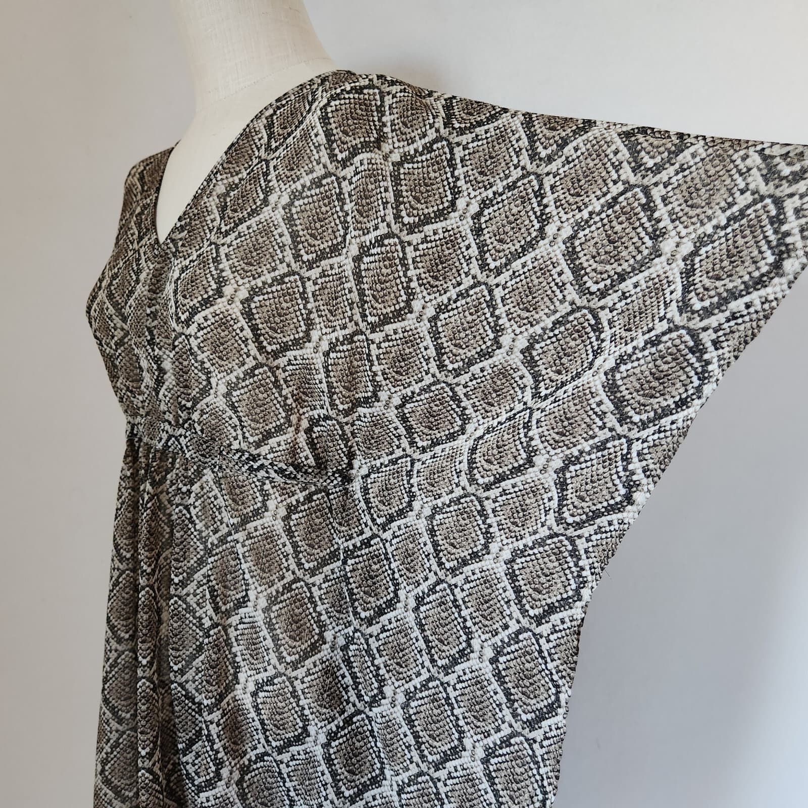 Tommy Bahama Snakeskin Printed Beach Swim Cover Up Sheer Chiffon Brown Sz.S/M - Thumbnail 7