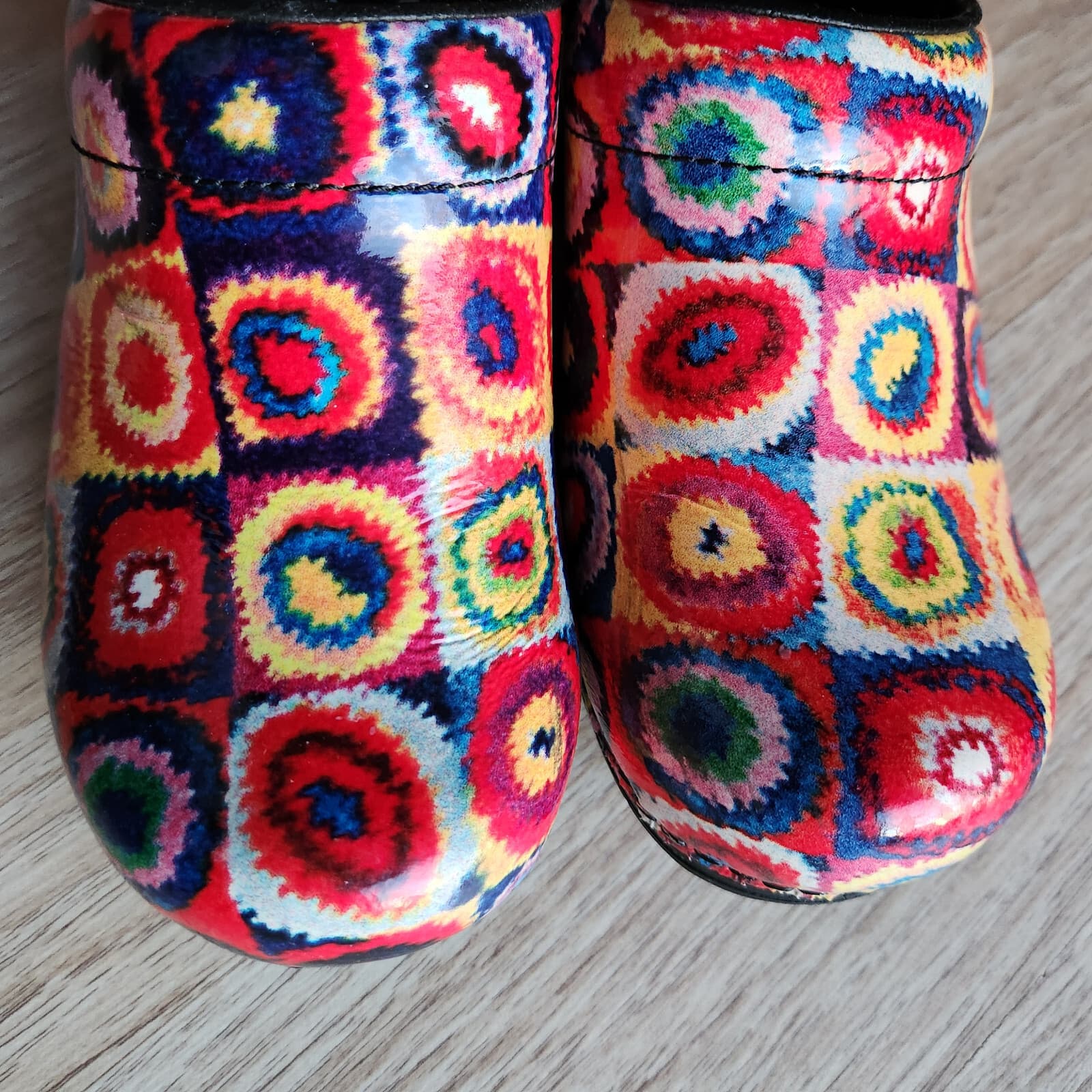 Sanita Danish Clogs Comfort Nurse Shoes Patent Leather Geo-Print Multicolor EU38 - Thumbnail 7