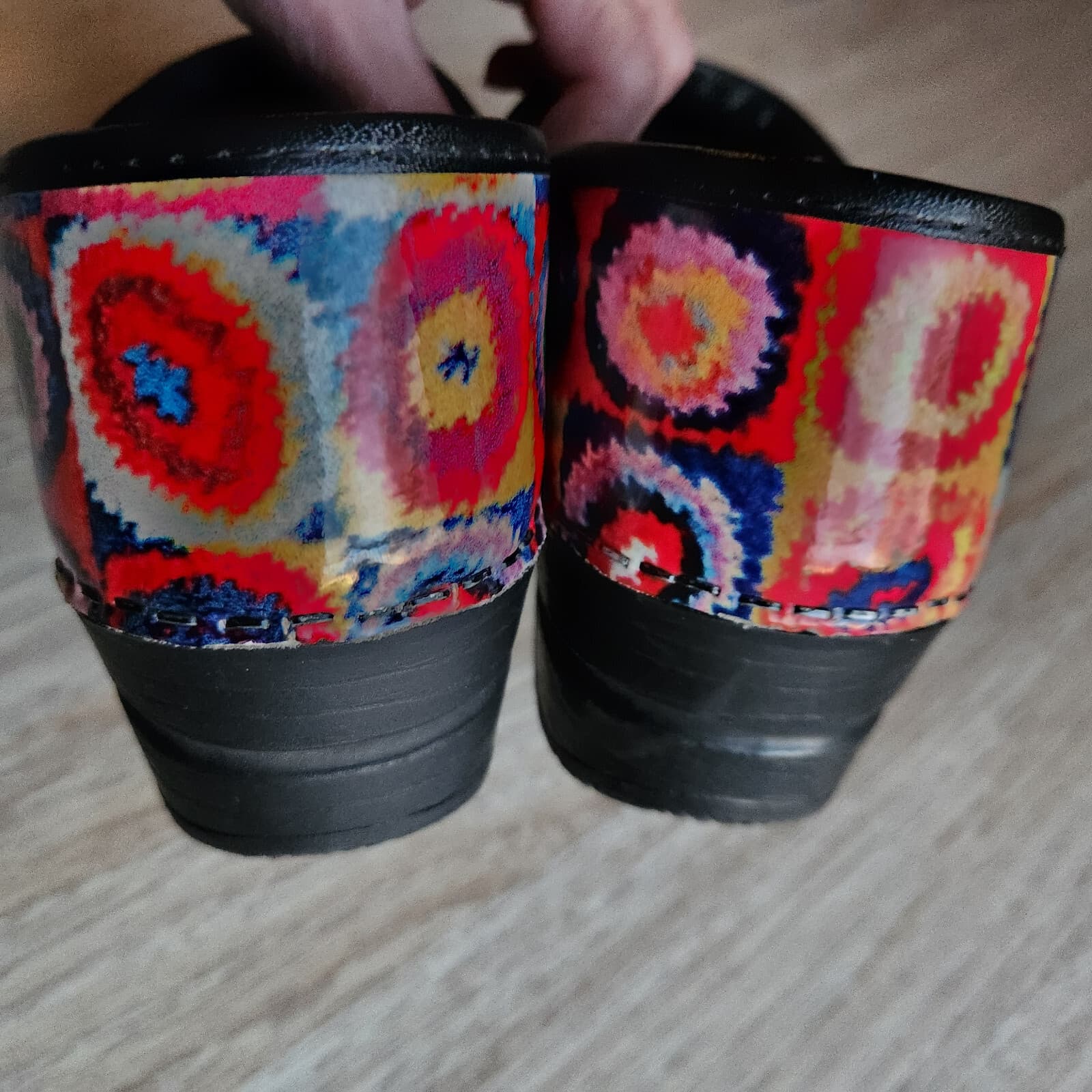 Sanita Danish Clogs Comfort Nurse Shoes Patent Leather Geo-Print Multicolor EU38 - Thumbnail 8