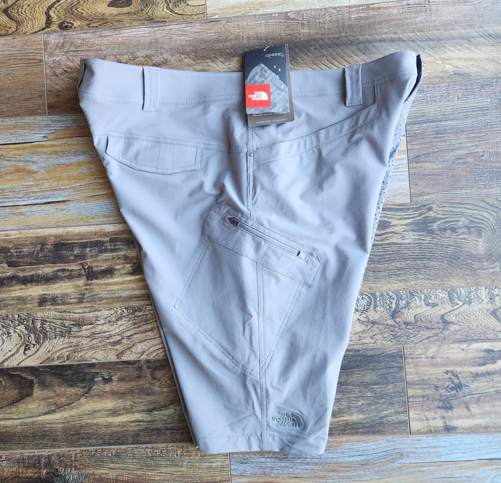 NWT The North Face Slickrock MTB Bike Shorts Zip-Pocket Nylon Tea Grey Men's XXL - Thumbnail 2