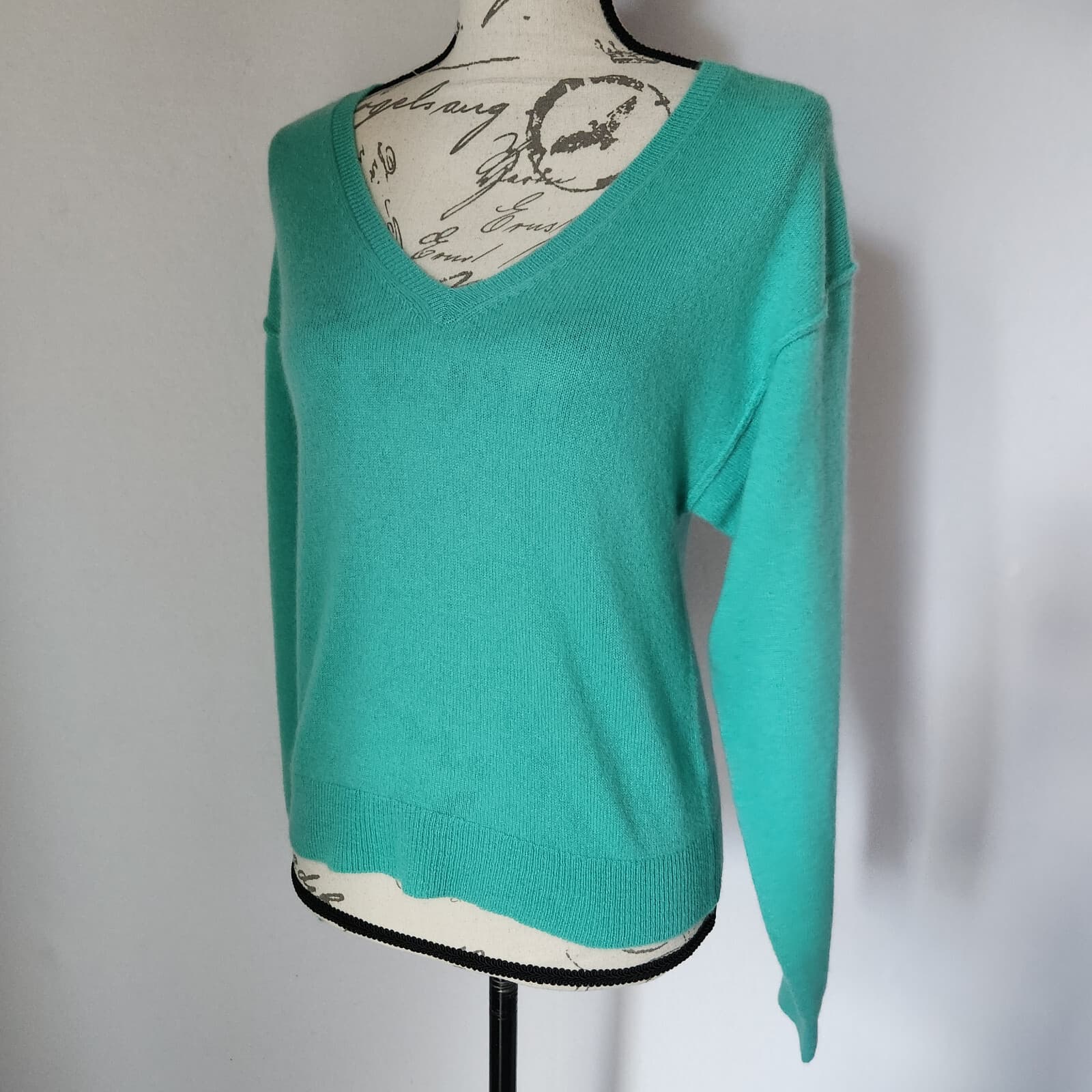 NWoT Absolut Cashmere V-Neck Sweater Pullover 100% Cashmere Green Women's S - Thumbnail 2