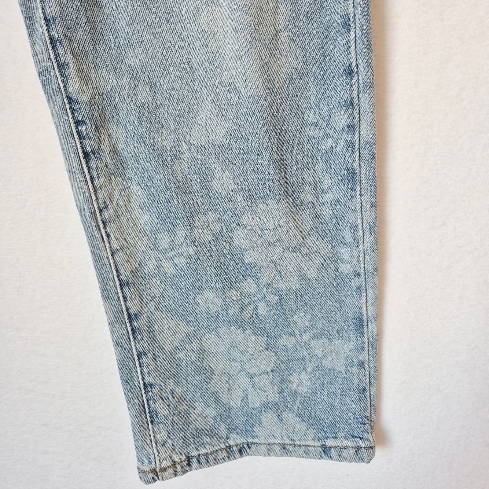 NWT Lucky Brand Floral Printed 90s Loose High Rise Crop Jeans Light-Blue Sz.6/28 - Thumbnail 3