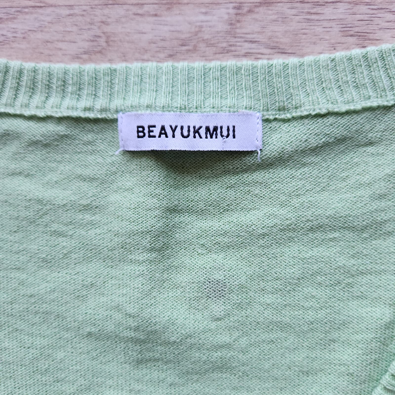 NWoT BEA YUK MUI Crystal Embellished Silk Cotton Sweater V-Neck Green Women's 44 - Thumbnail 7