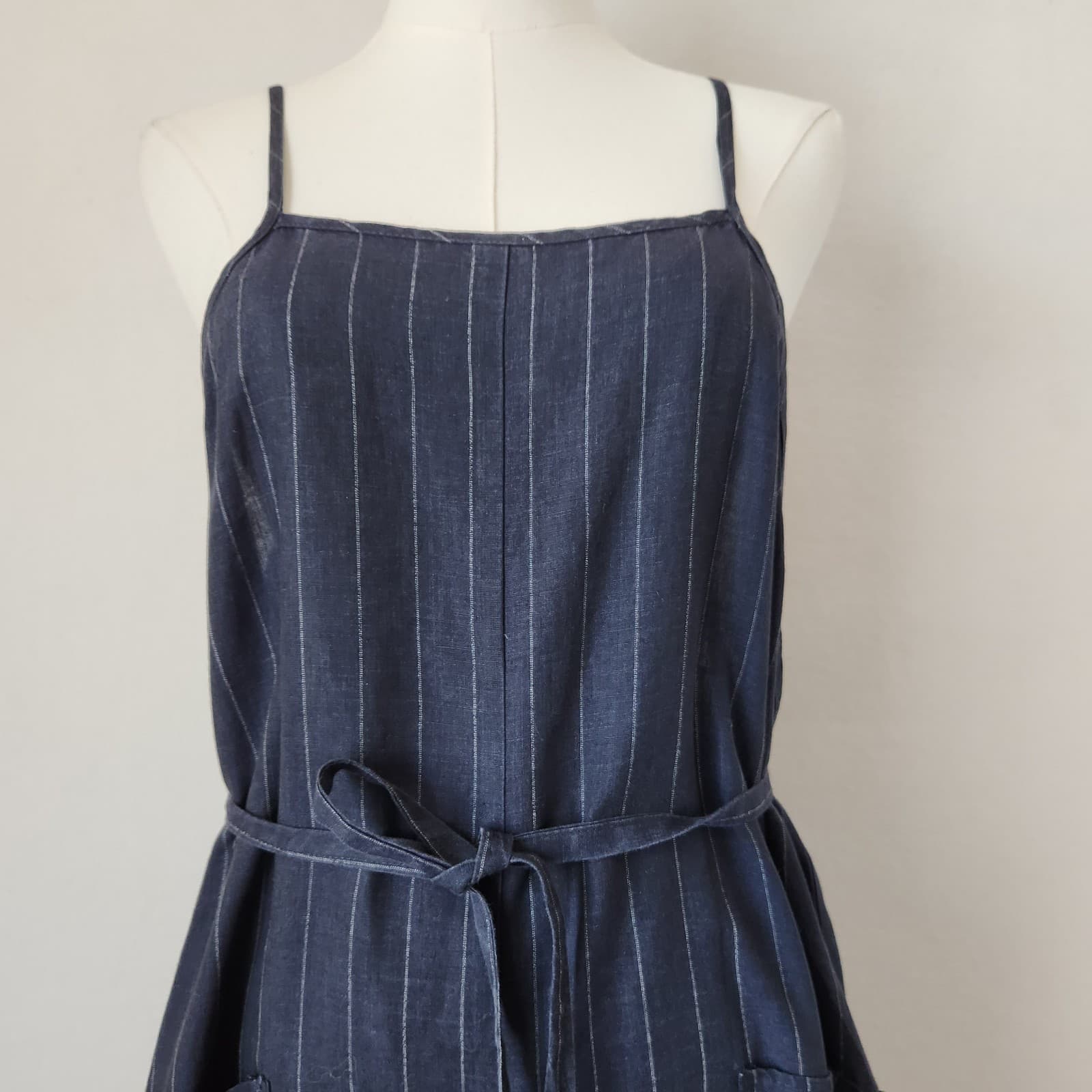 ALEMBIKA Linen Pinstripe Wide Leg Capri Jumpsuit Tie-Waist Pocket Navy Blue Sz.S - Thumbnail 4
