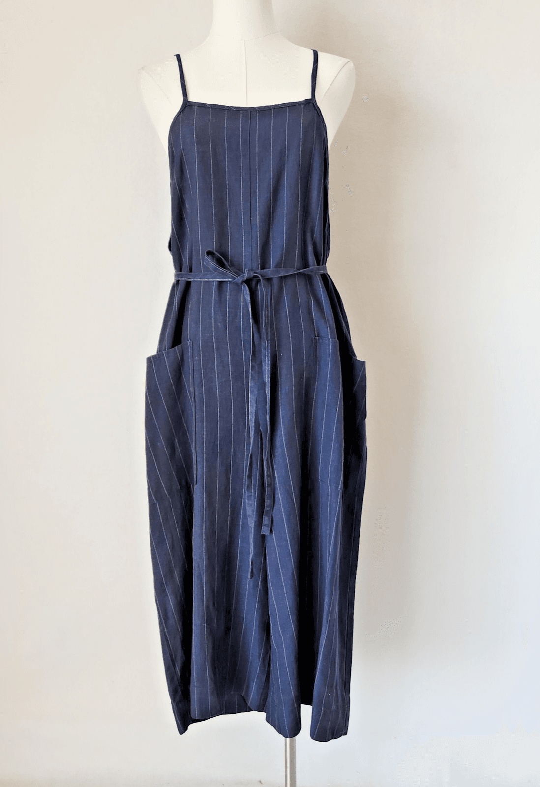 ALEMBIKA Linen Pinstripe Wide Leg Capri Jumpsuit Tie-Waist Pocket Navy Blue Sz.S - Thumbnail 2