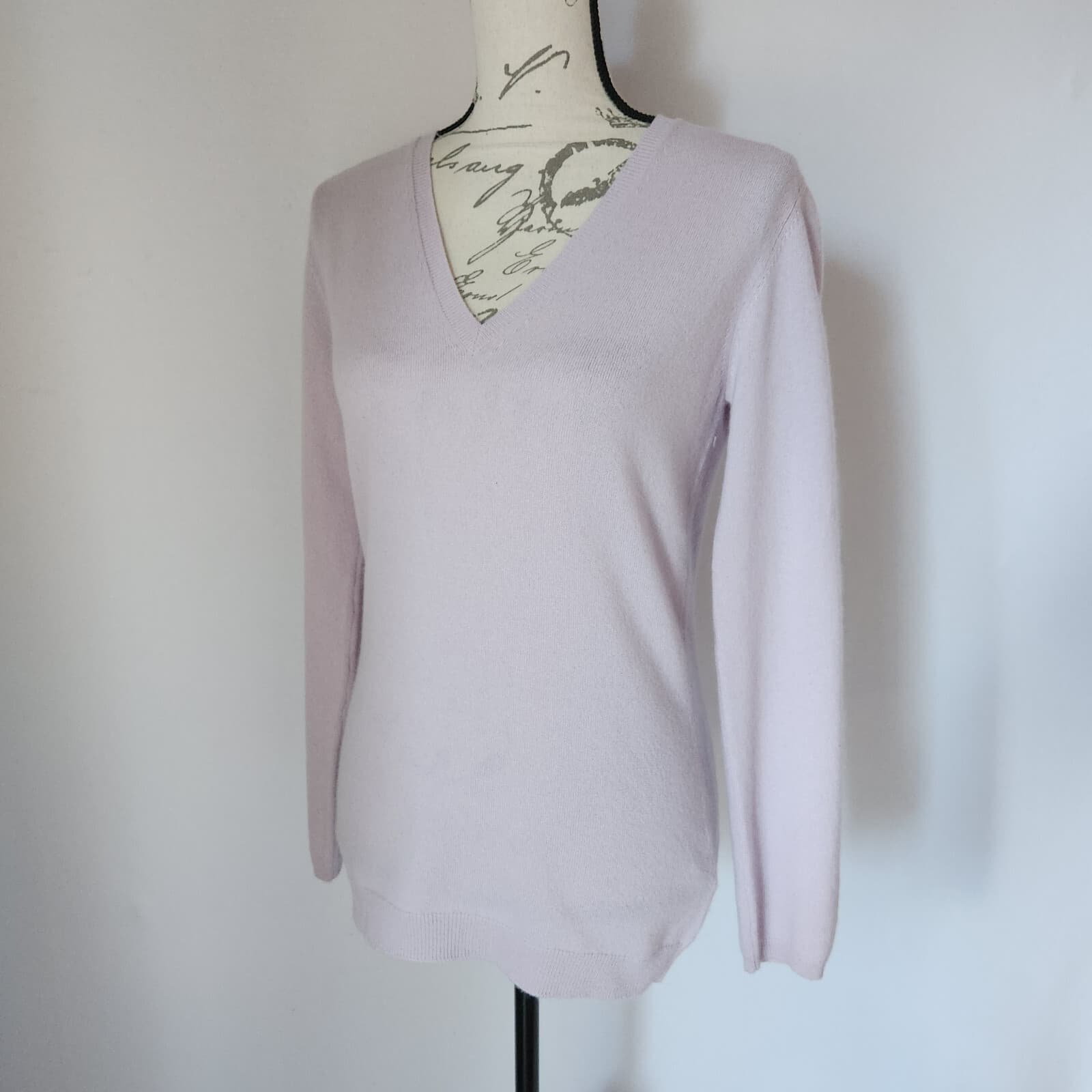 NWoT Cruciani Made in Italy 100% Cashmere Sweater Pullover V-Neck Purple Sz.44 - Thumbnail 2