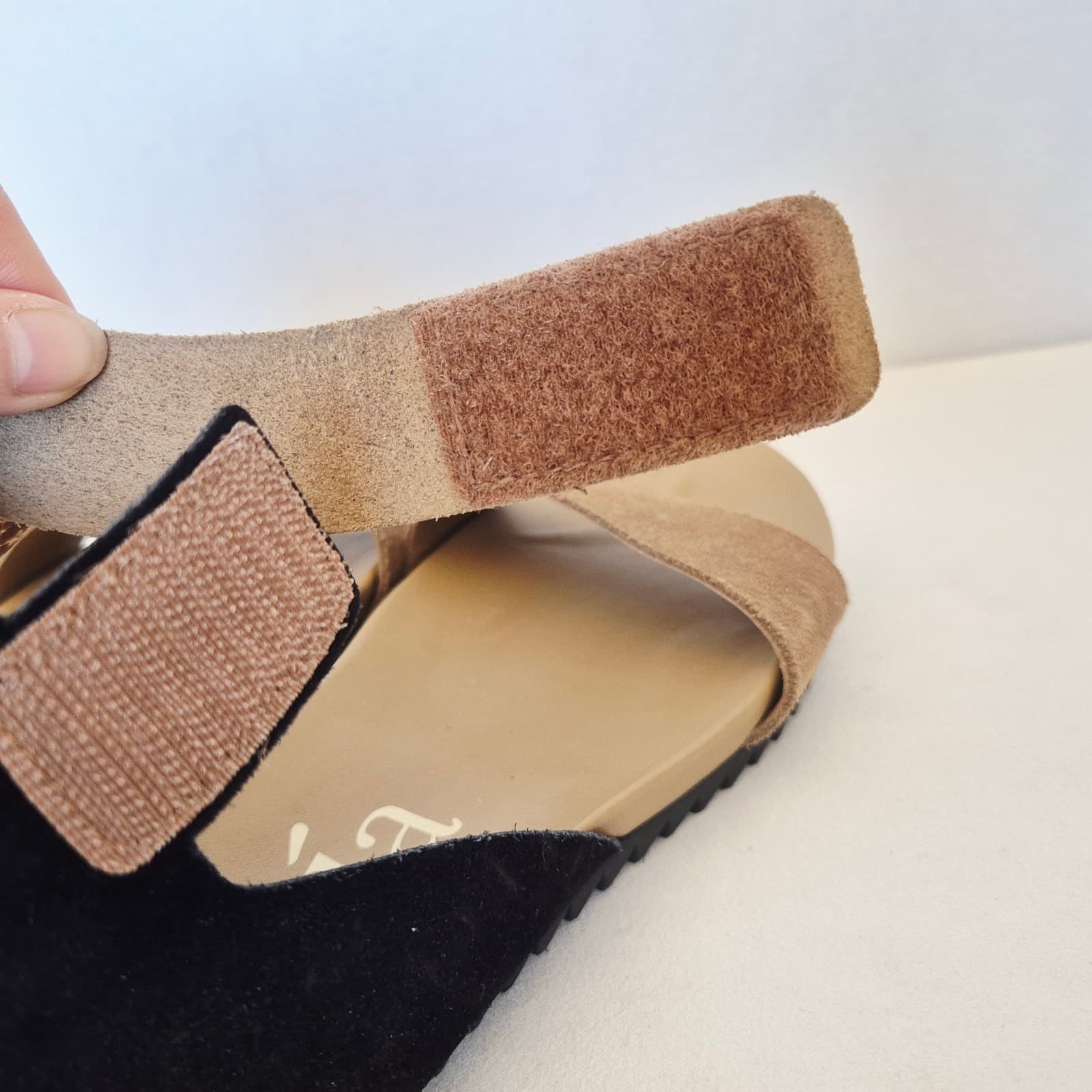 Pedro Garcia Jalila Flat Ankle Strap Sandals Gold Metallic Pebble Leather EU41 - Thumbnail 8