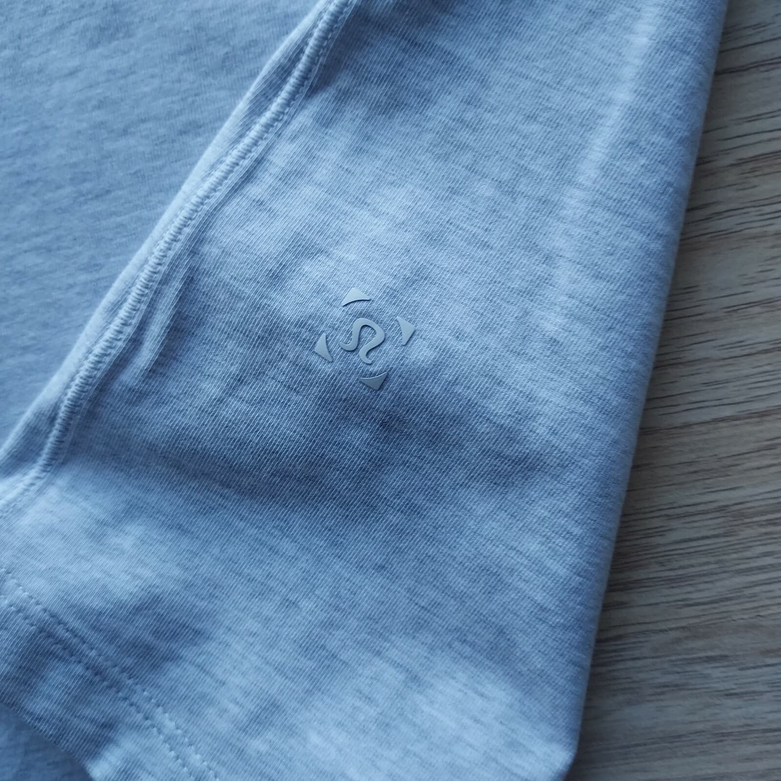 Lululemon Pima Cotton Blend T-Shirt Short Sleeve Primitive Power Grey Men Sz.L - Thumbnail 2