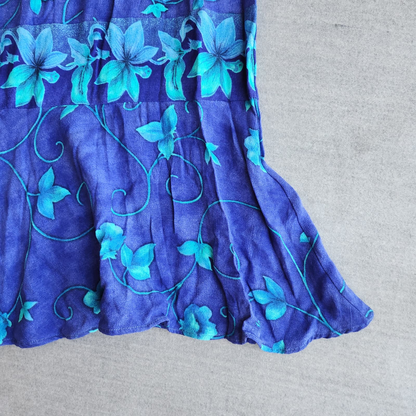 Red Rock Reflections Floral Maxi Skirt Elastic-Waist Blue One Size (Waist 30") - Thumbnail 3