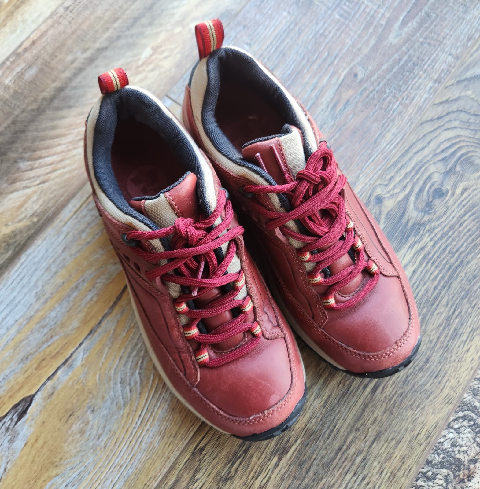 Merrell Women's 6.5 Leather Hiking Travel Shoes Air-Cushion Lace-Up Vie Red Bean - Thumbnail 2