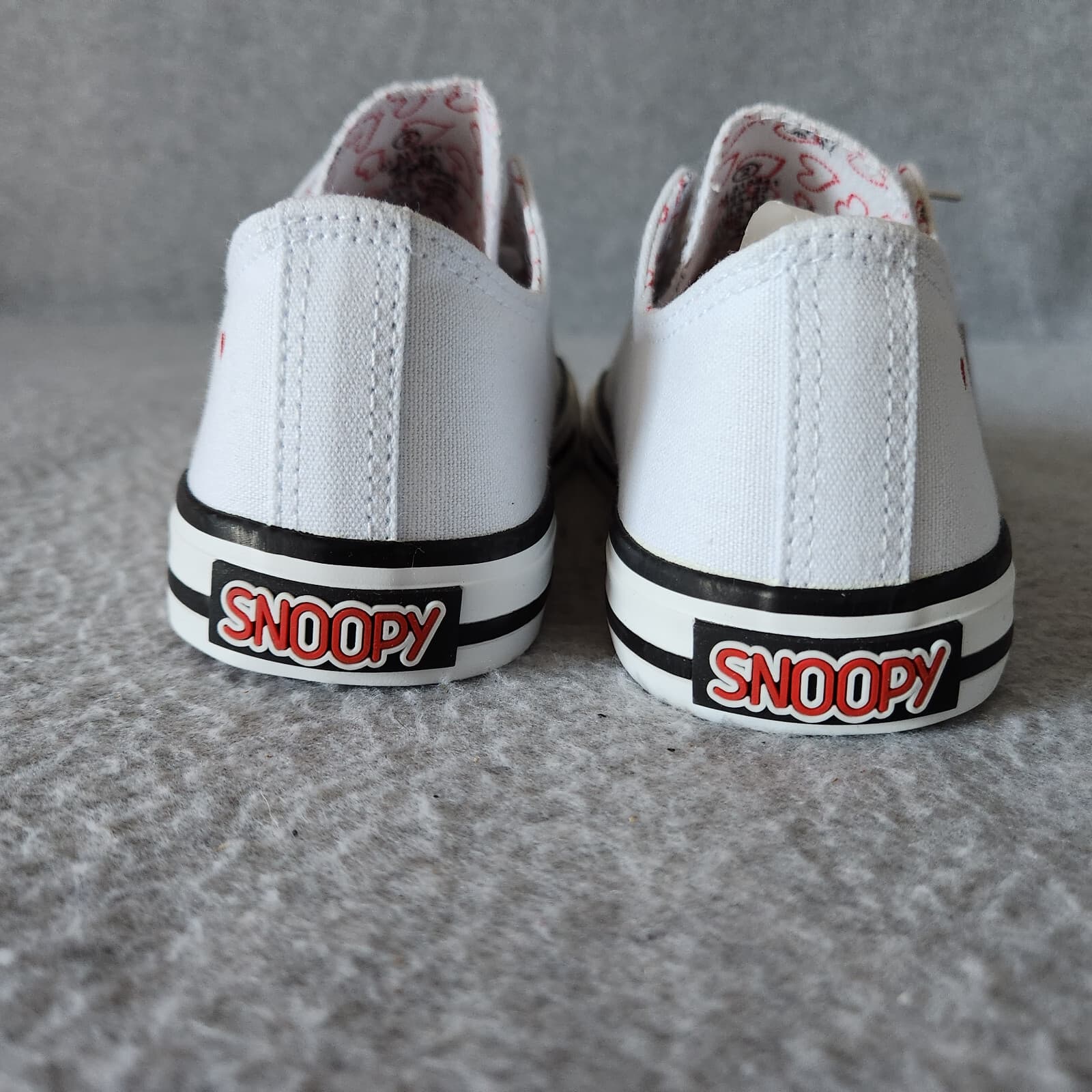 NWoB Peanuts Snoopy Hearts Canvas Sneakers Lace-Up White Youth US2 - Thumbnail 8